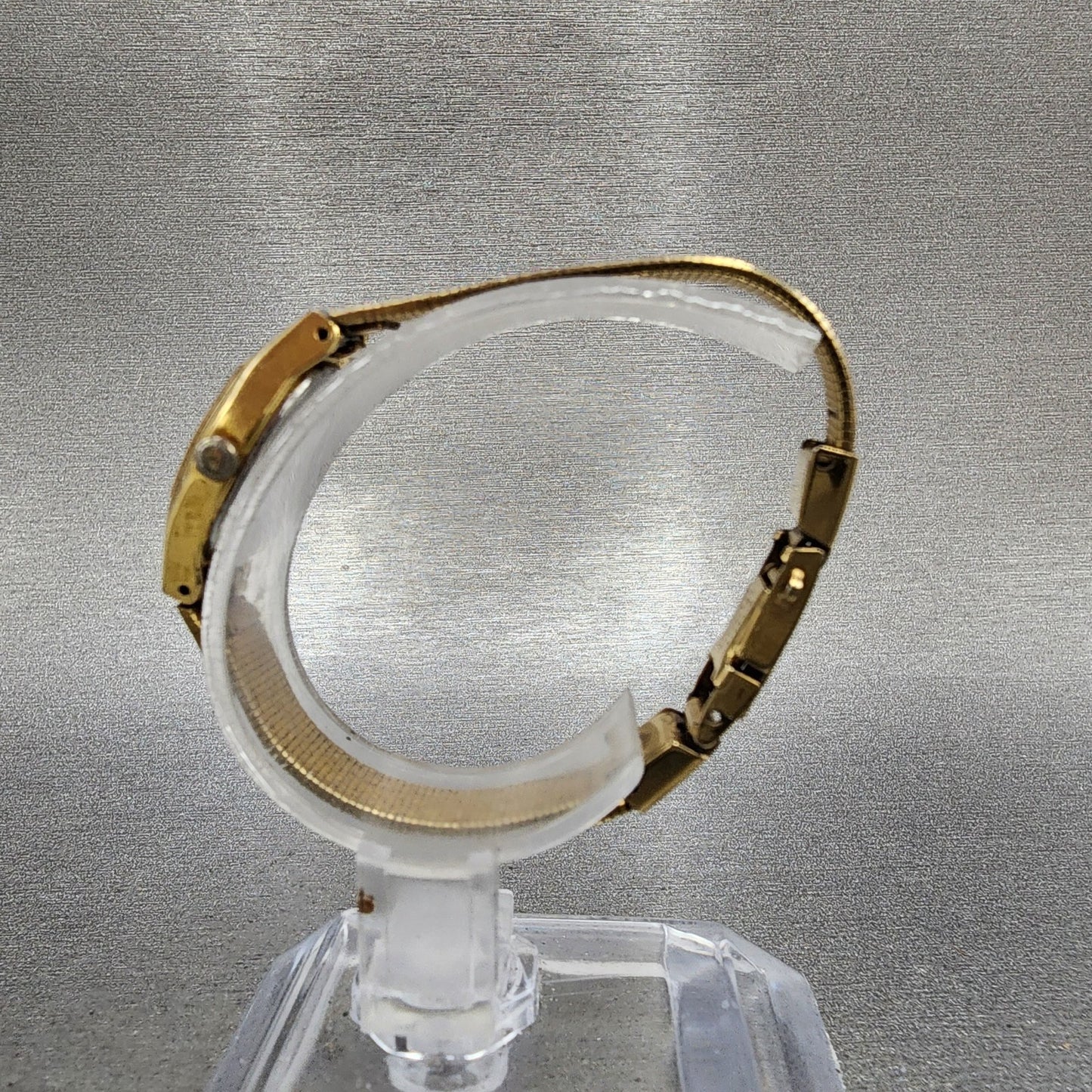 Seiko Watch Women 17mm Gold Dial Gold Tone Hexagon 4N015029 New Battery6