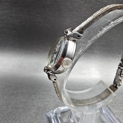 Seiko Solar Watch Women 14mm Silver Dial White Gold Plated Oval 10-8290 Manual2