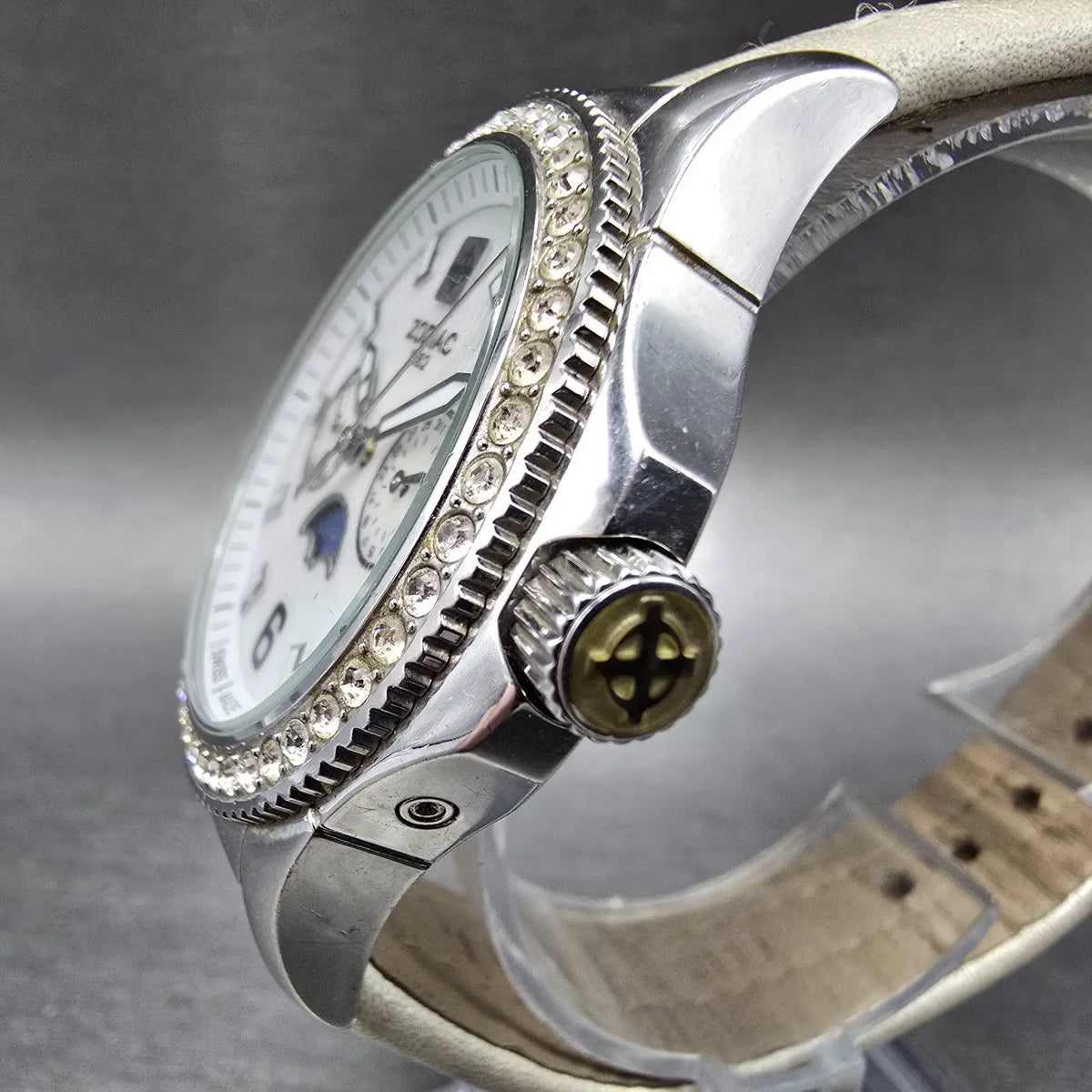 Zodiac Air Dragon Moonphase Watch Women 39mm MOP Dial Steel Crystal Bezel NewBat2