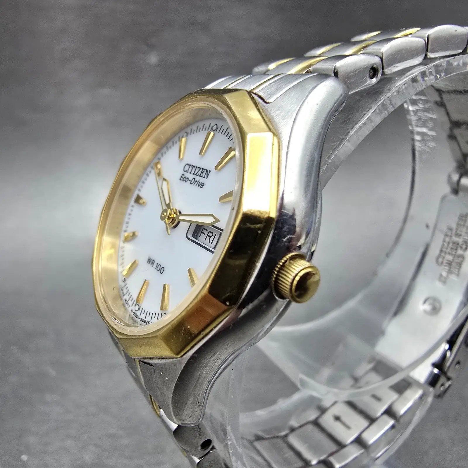 Citizen Eco-Drive Watch Women 26mm White Dial Two Tone Daydate E001-S053480 Runs2