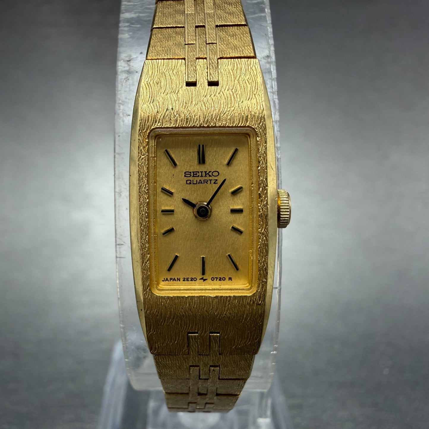 Seiko Tank Watch Women 12mm Champagne Dial Gold Tone 2E20-5559 New Battery0