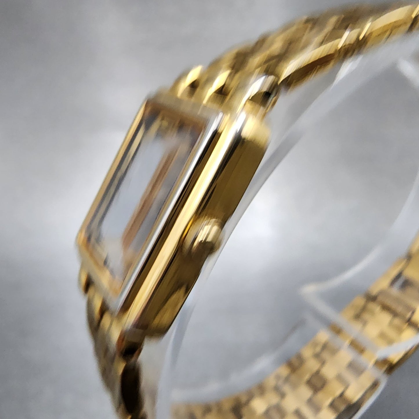 Seiko Tank Watch Women 16mm Black Dial Gold Tone Rectangle 1n005f50 New Battery2