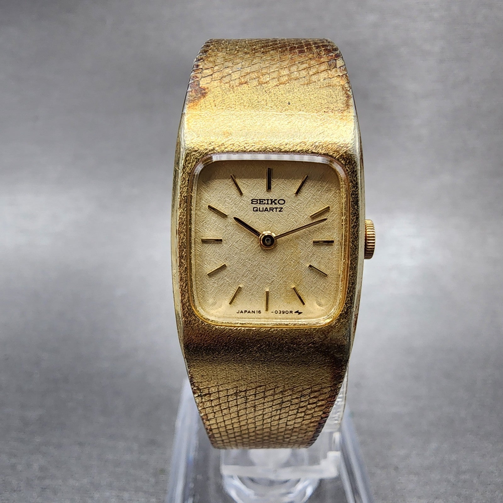 Seiko Tank Watch Women 16mm Champagne Dial Gold Tone Rectangle 163269 New Batt0
