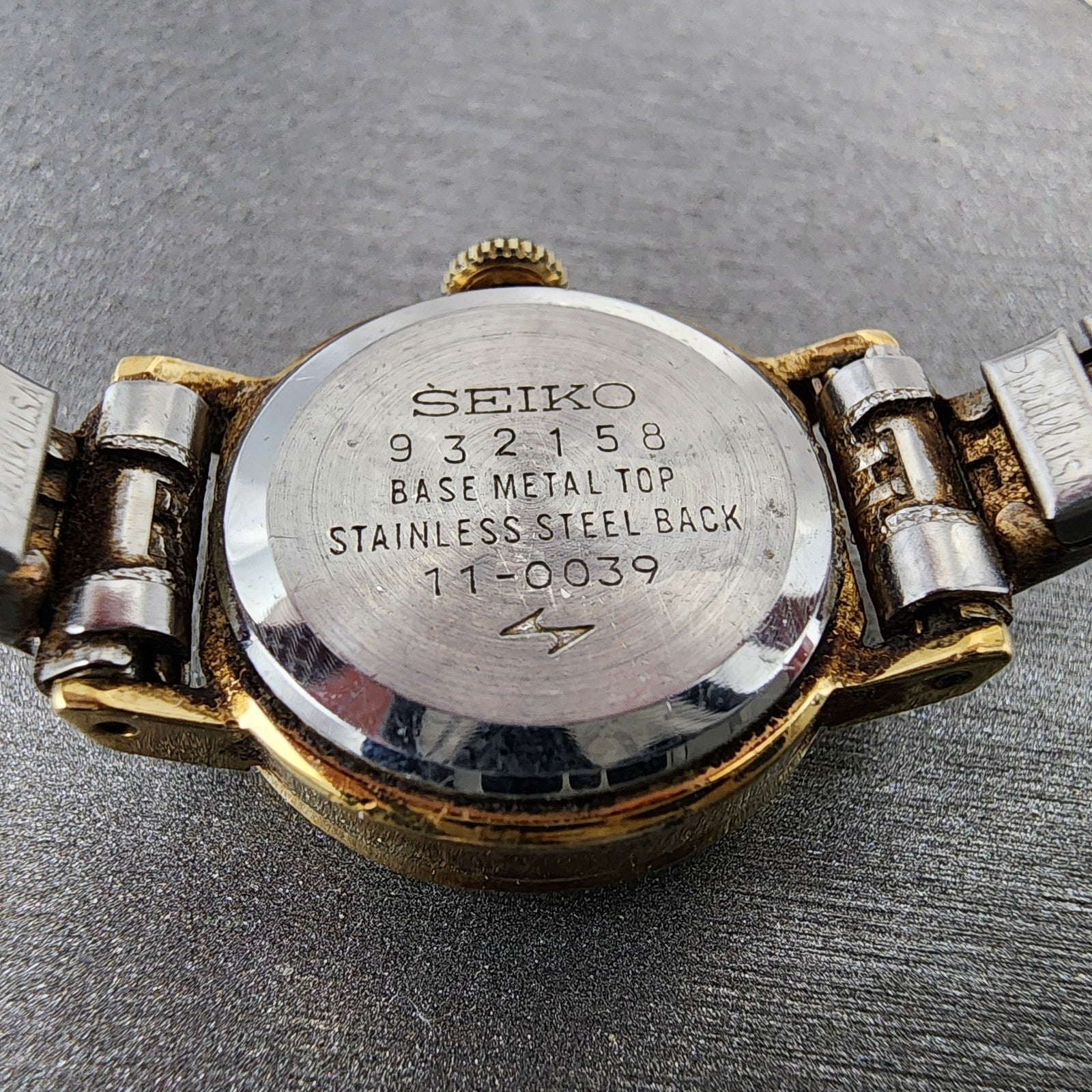 Seiko Watch Women 20mm Champagne Dial Gold Tone Manual 110039 Runs9