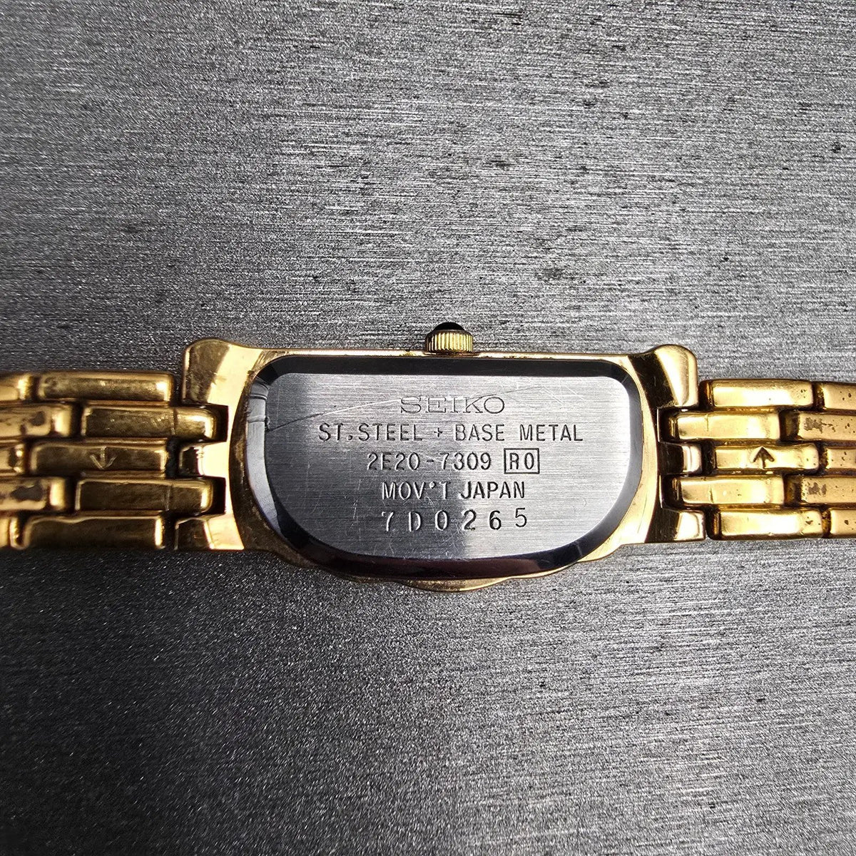 Seiko Half Moon Watch Women 14mm Black Dial Gold Diamonds 2E20-7309 New Battery10