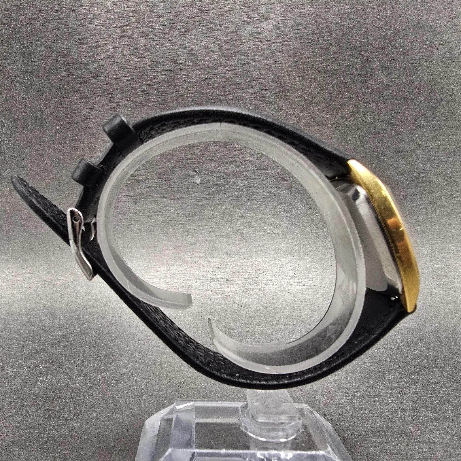 Orient Watch Men 31mm Black Dial Gold Tone Rectangle I520401-20 New Battery8