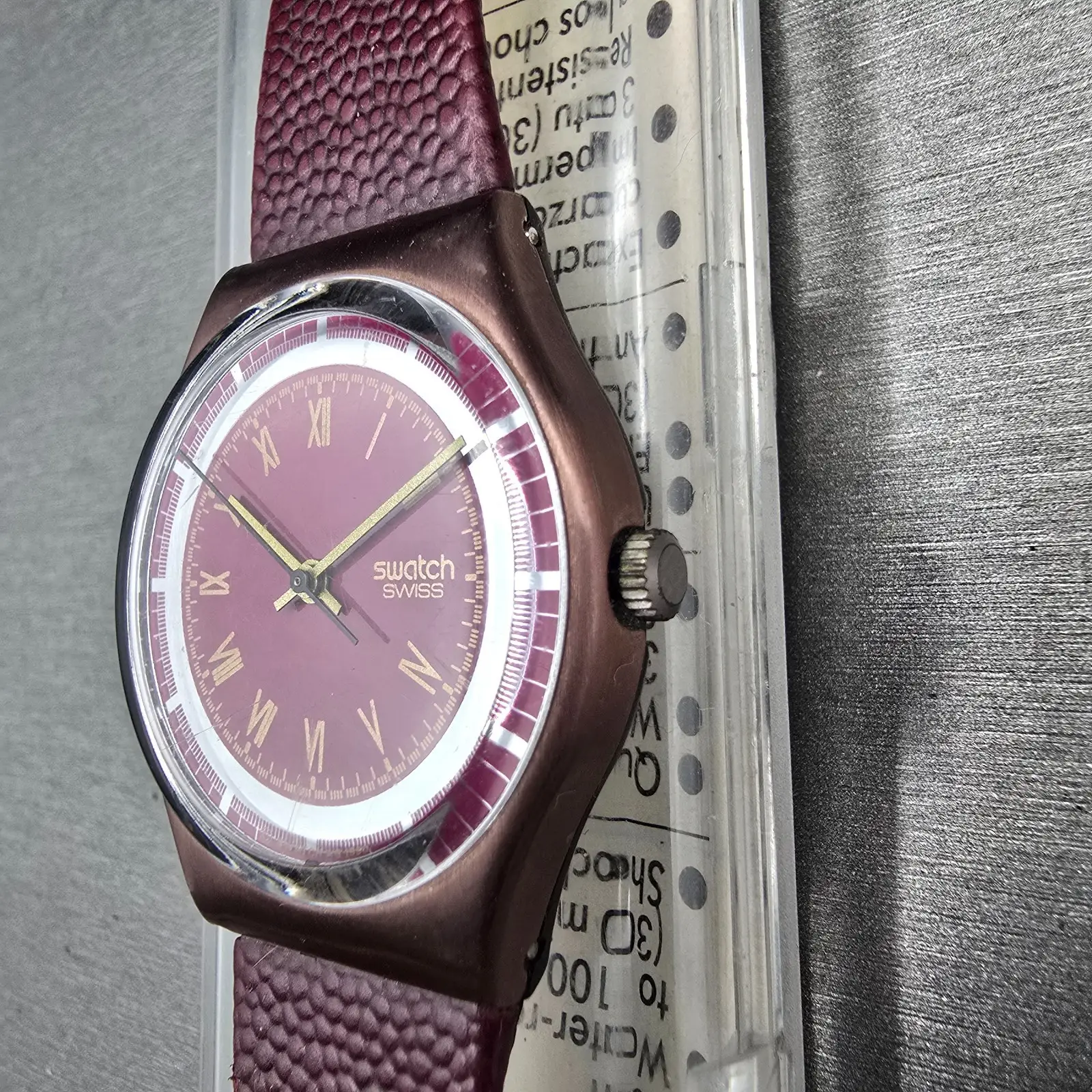 Swatch Bookey's Bet Watch Men 34mm Red Dial Red Tone Round GX118 New Battery VTG2