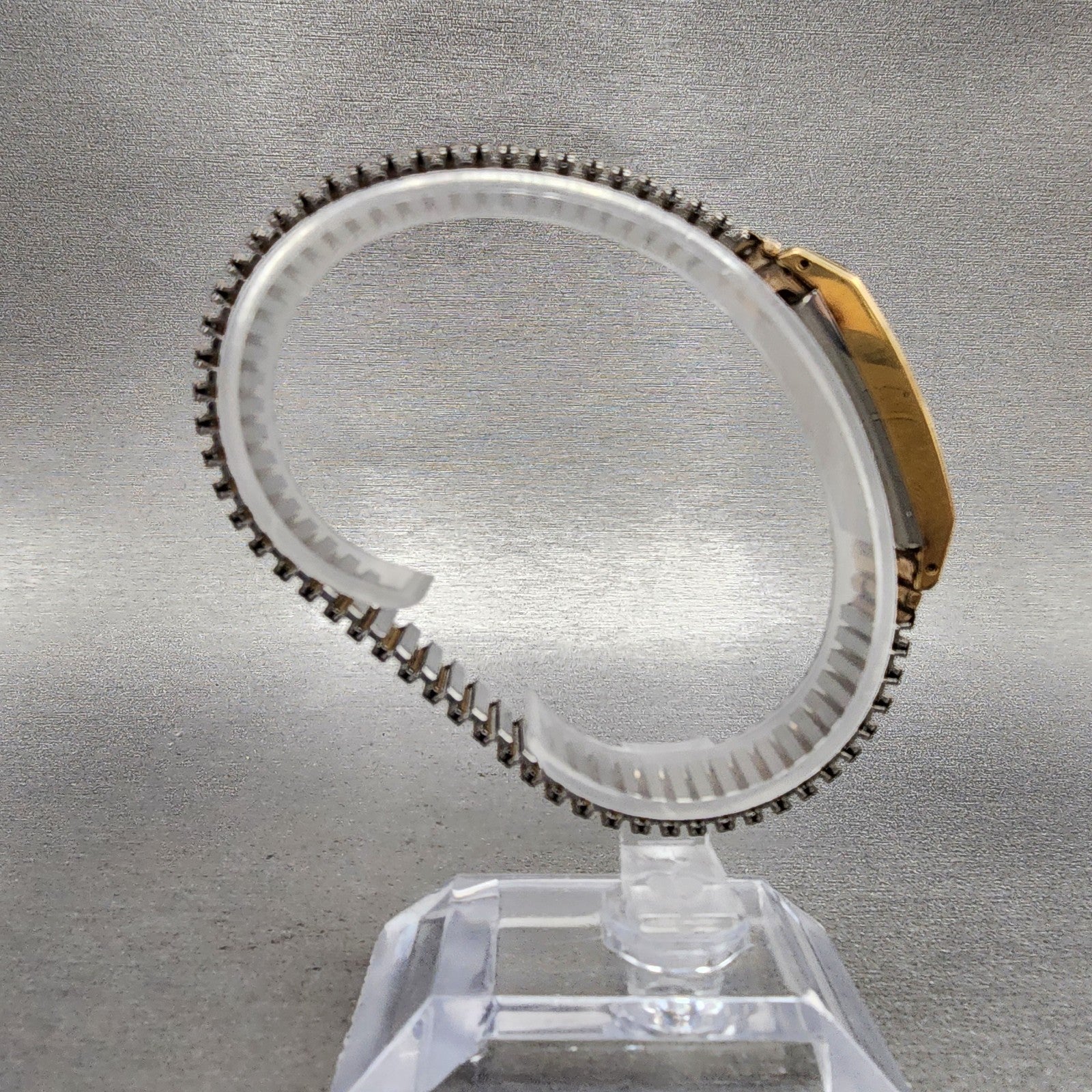 Seiko Beauty Tank Watch Women 15mm Silver Dial Gold Tone Manual 5506 Runs8