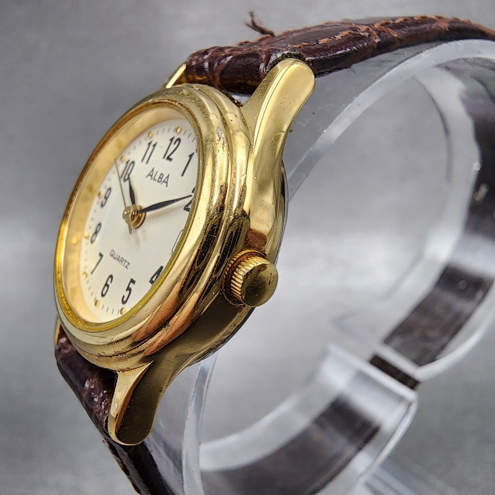 Seiko Alba Watch Women 23mm White Dial Gold Tone Date V782X104 New Battery2