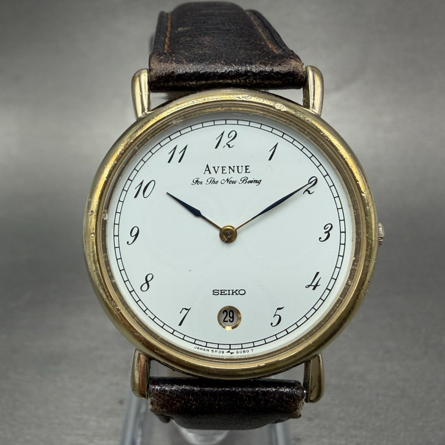 Seiko Avenue Watch Unisex 32mm White Dial Gold Tone Date 5P39-6070 New Battery0
