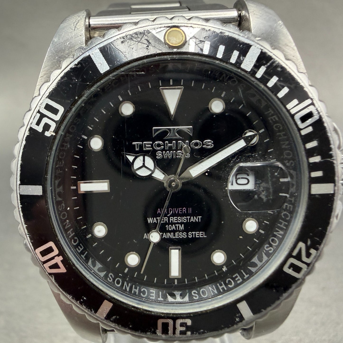 Technos Dive Watch Men 41mm Black Dial Silver Tone Round TAM629 New Battery A1