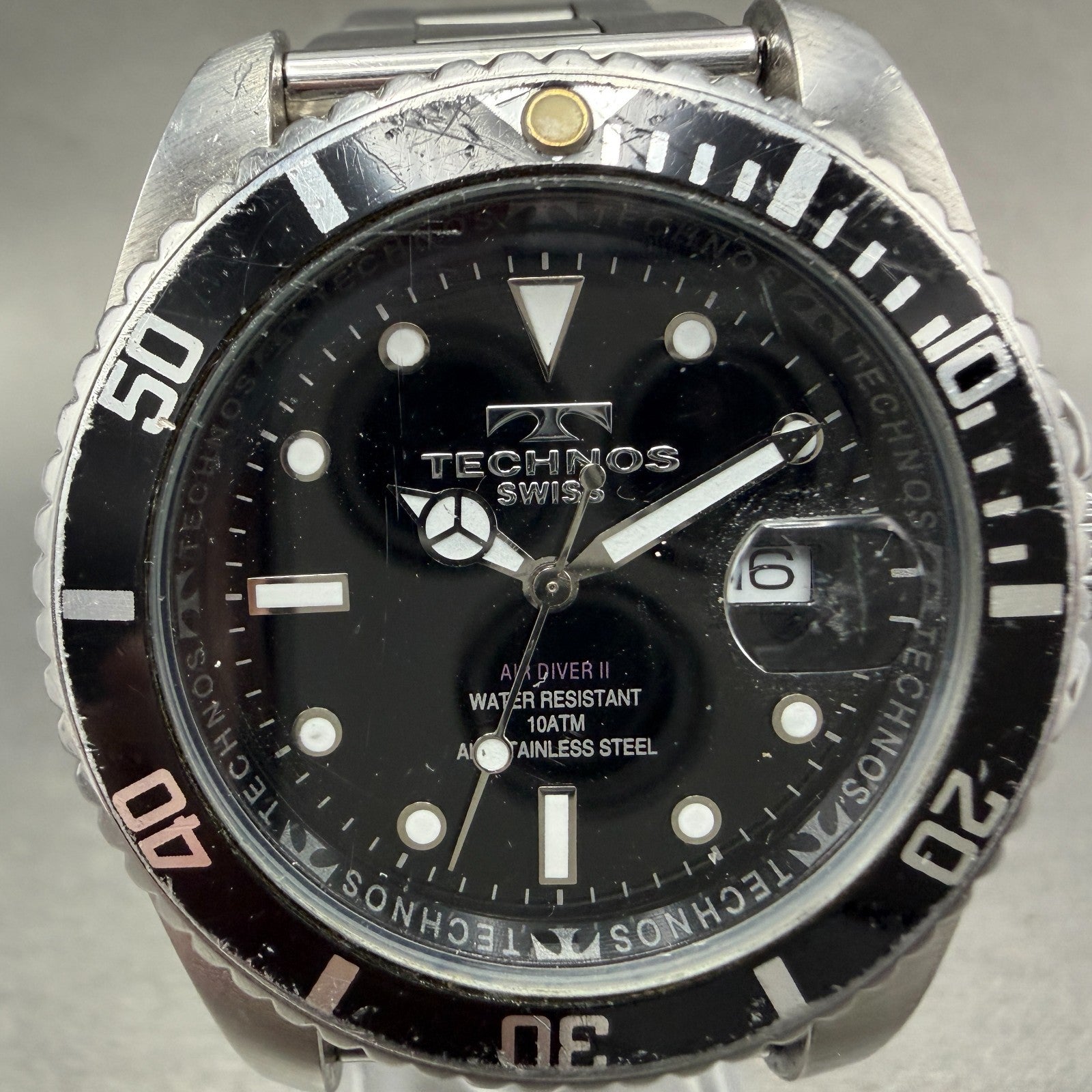 Technos Dive Watch Men 41mm Black Dial Silver Tone Round TAM629 New Battery A1