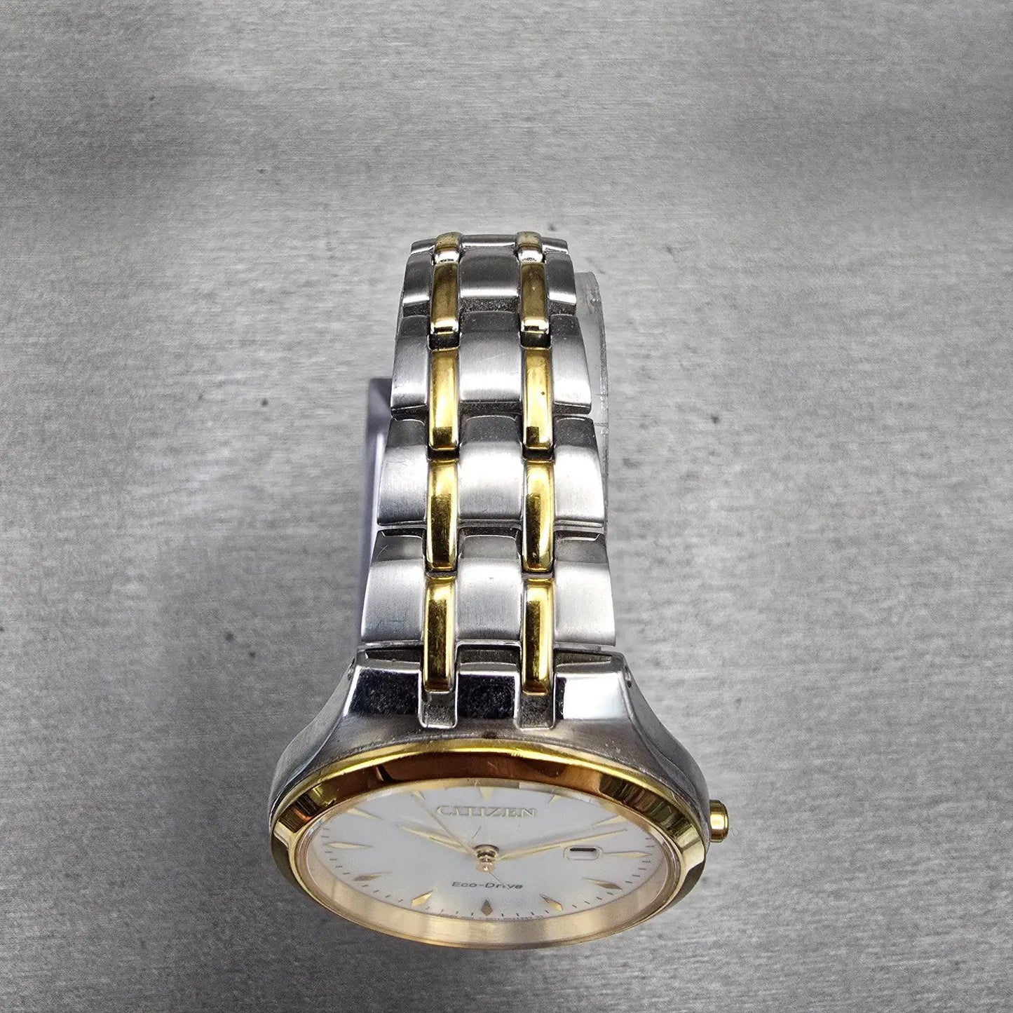 Citizen Eco-Drive Watch Women 32mm White Dial Two Tone Date E011-R008129 Works4