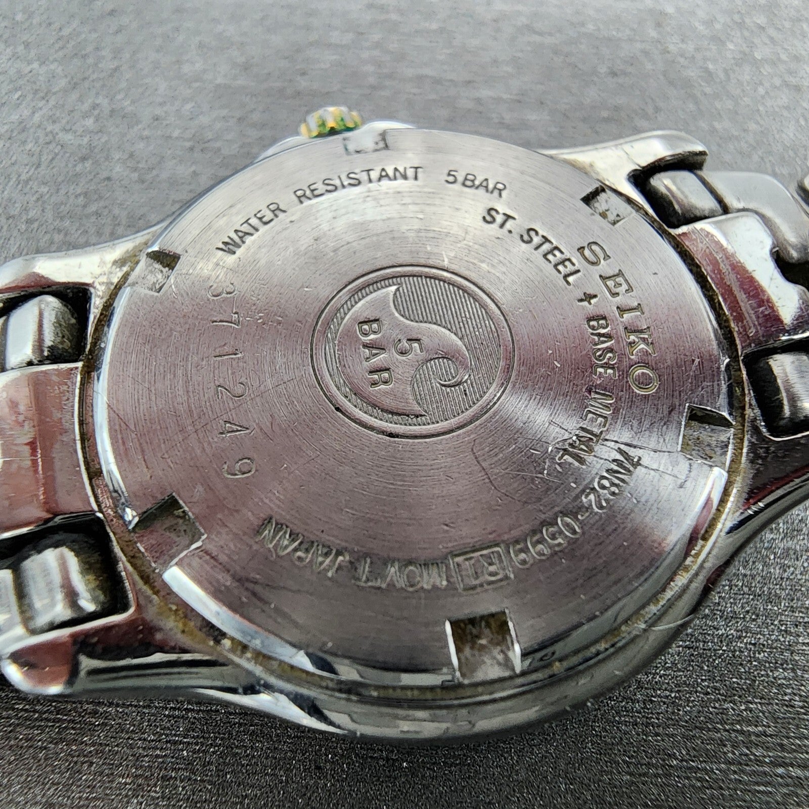 Seiko Watch Women 26mm White Dial Two Tone Date Round 7n820599 New Battery A1239