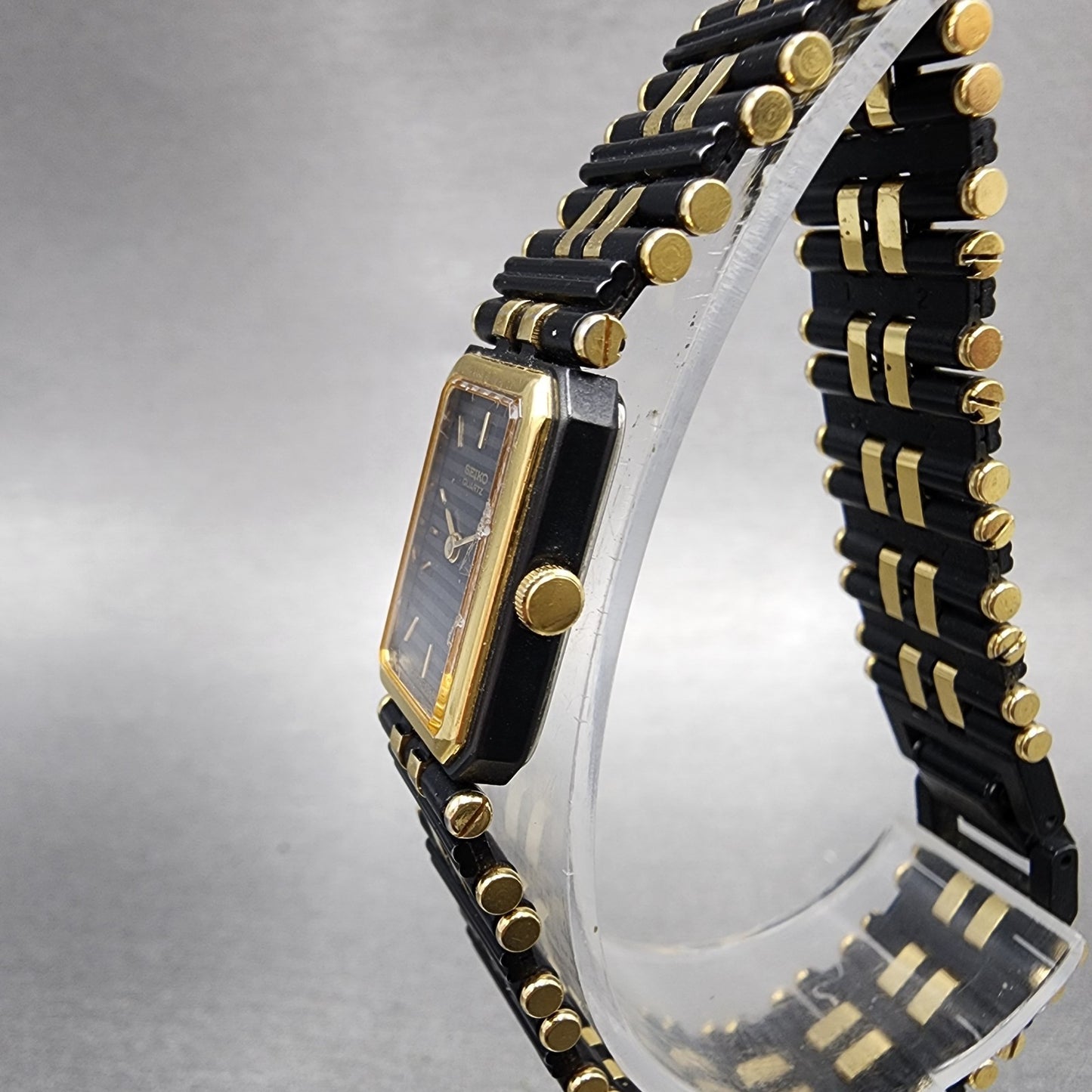 Seiko Tank Watch Women 14mm Black Dial Black & Gold Tone 2e205379 New Battery2