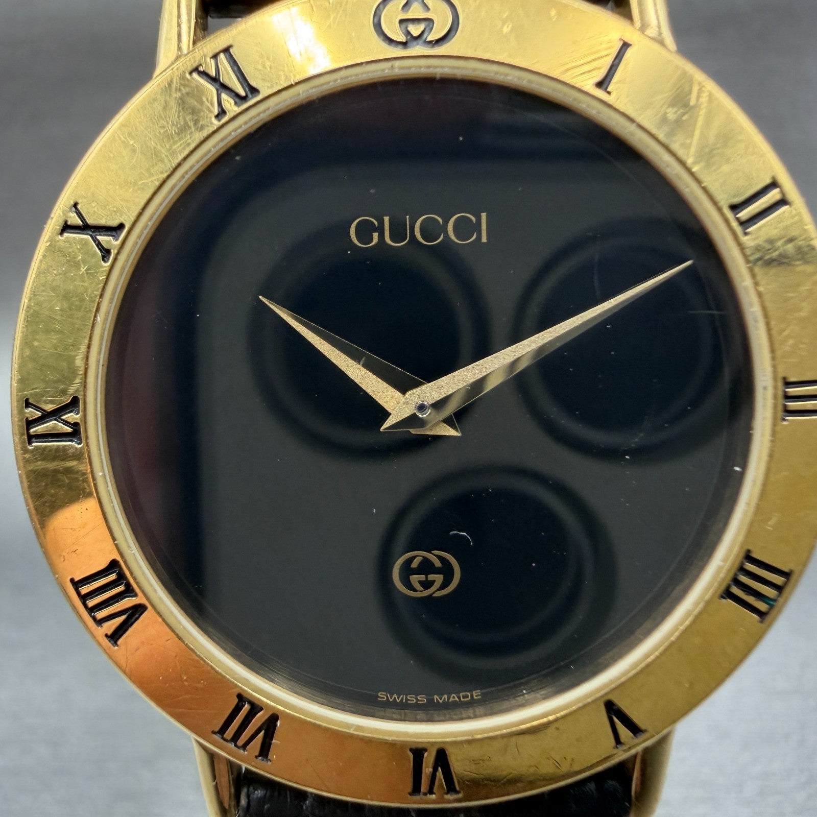 Gucci 3000M Watch Men 33mm Black Dial Gold plated Round Vintage PARTS2