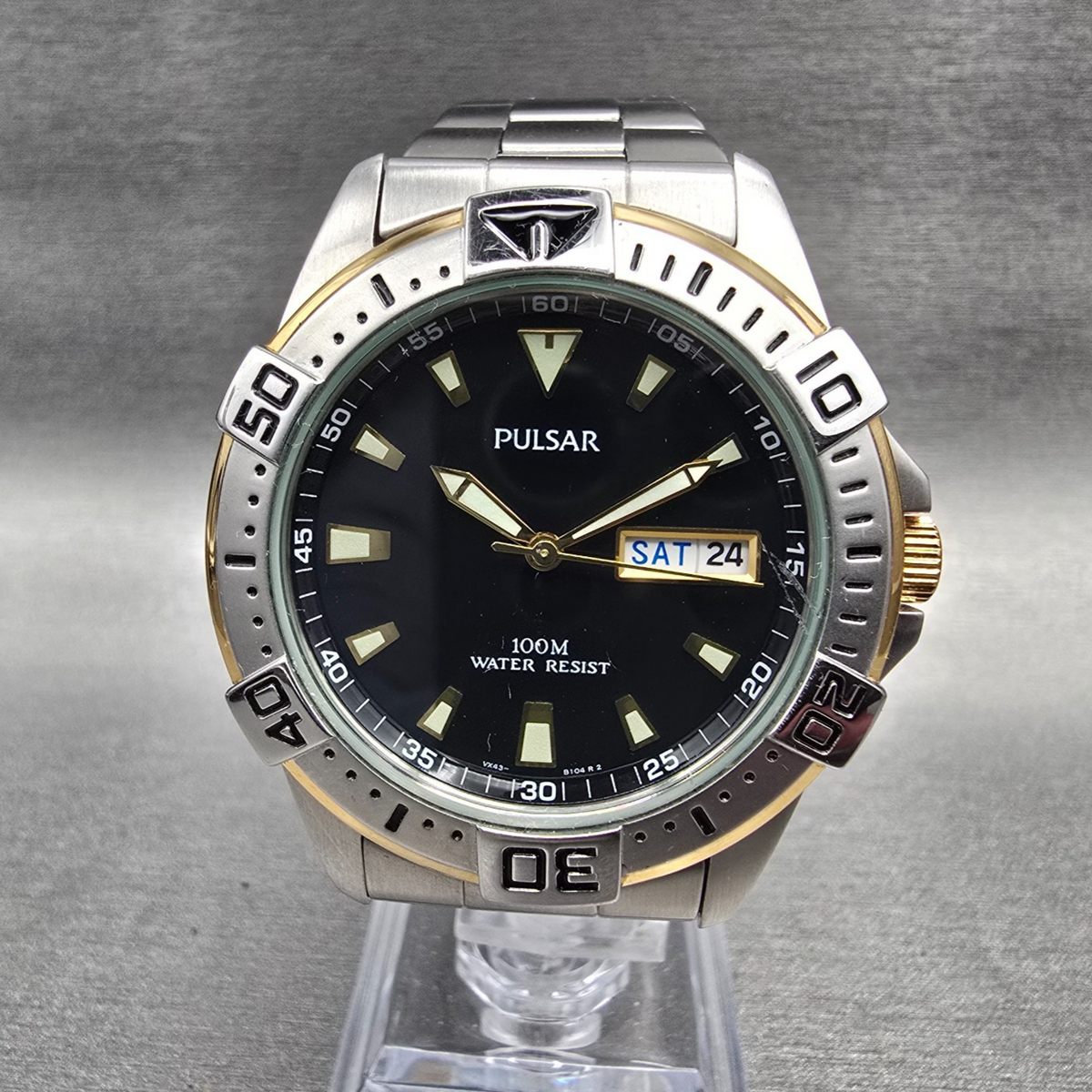 Seiko Pulsar Diver Watch Men 39mm Black Dial Two Tone Daydate VX43-X022 New Batt0