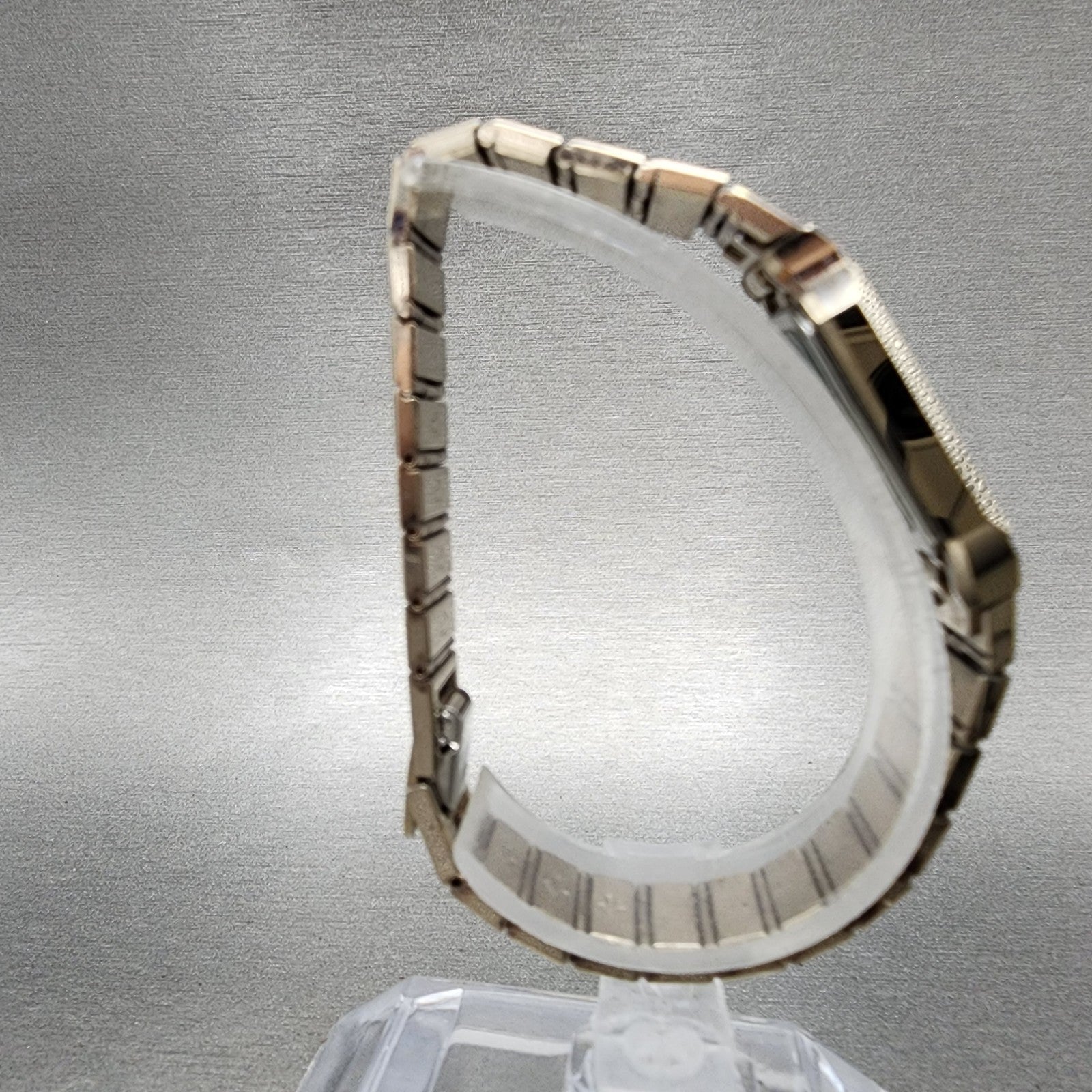 Seiko Exceline Tank Watch Women 19mm Silver Dial Gold Tone Rectangle New Battery8