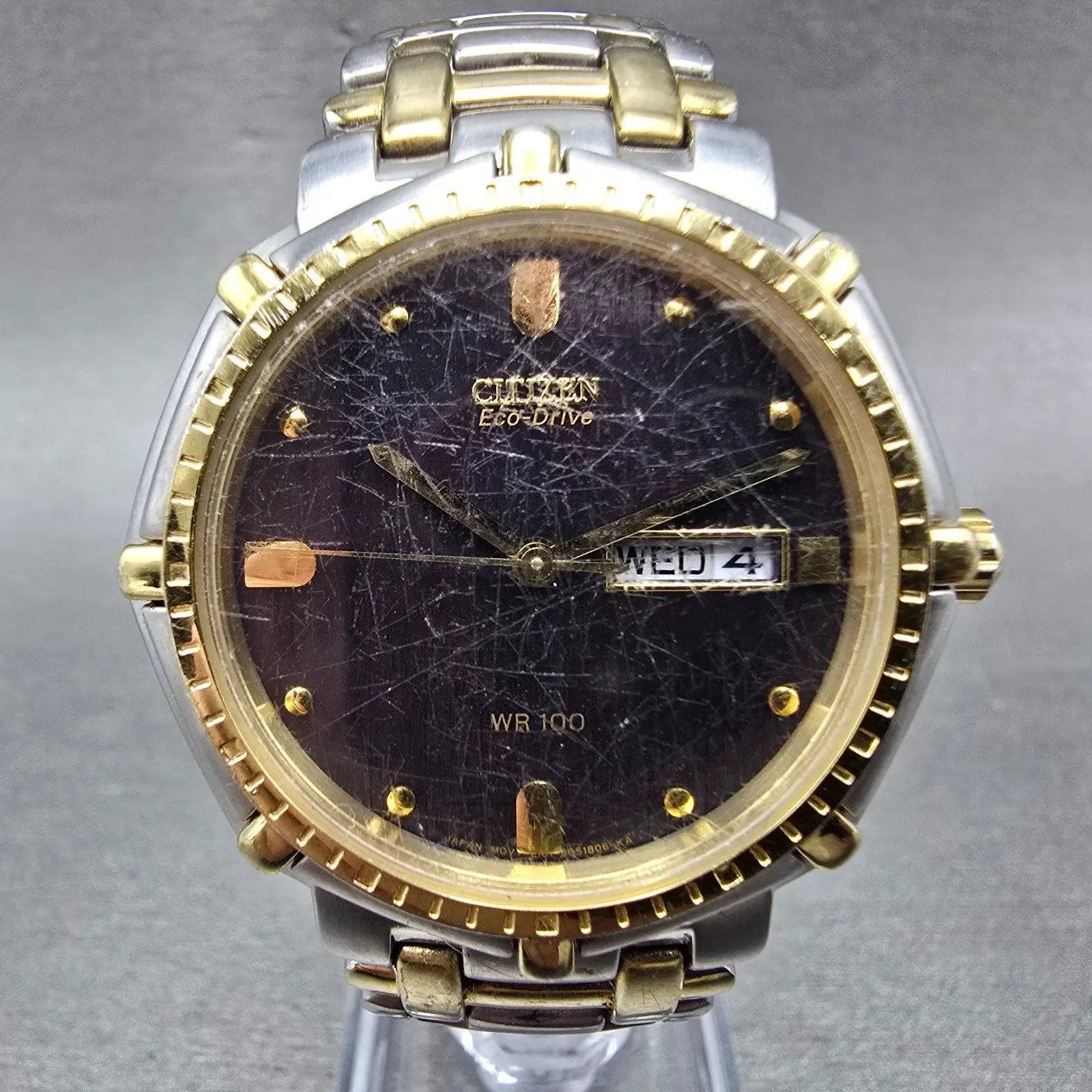 Citizen Eco-Drive Watch Men 37mm Black Dial Two Tone Daydate E101-S030528 Runs0