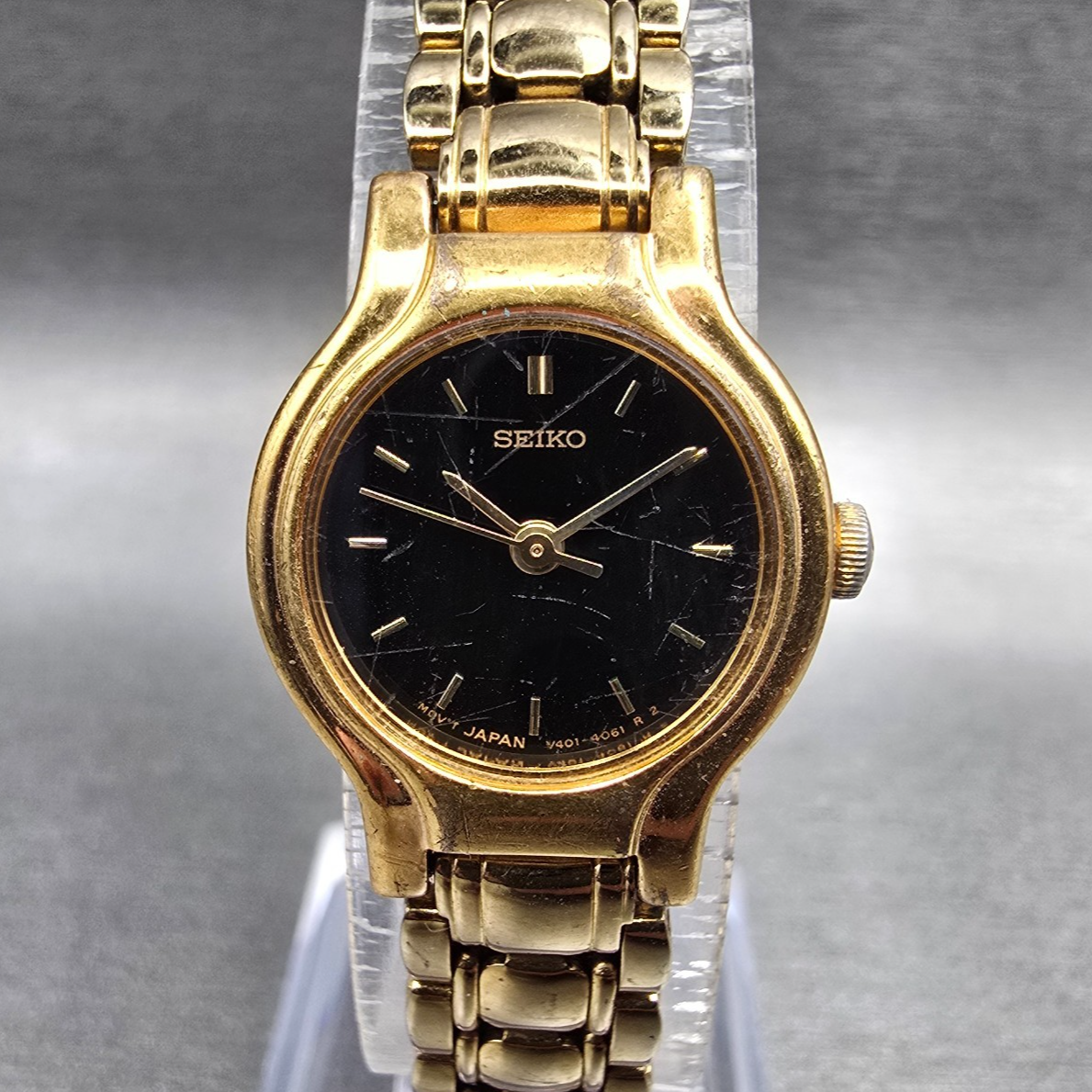Seiko Watch Women 19mm Black Dial Gold Round V401-0289 New Battery Vintage JP560