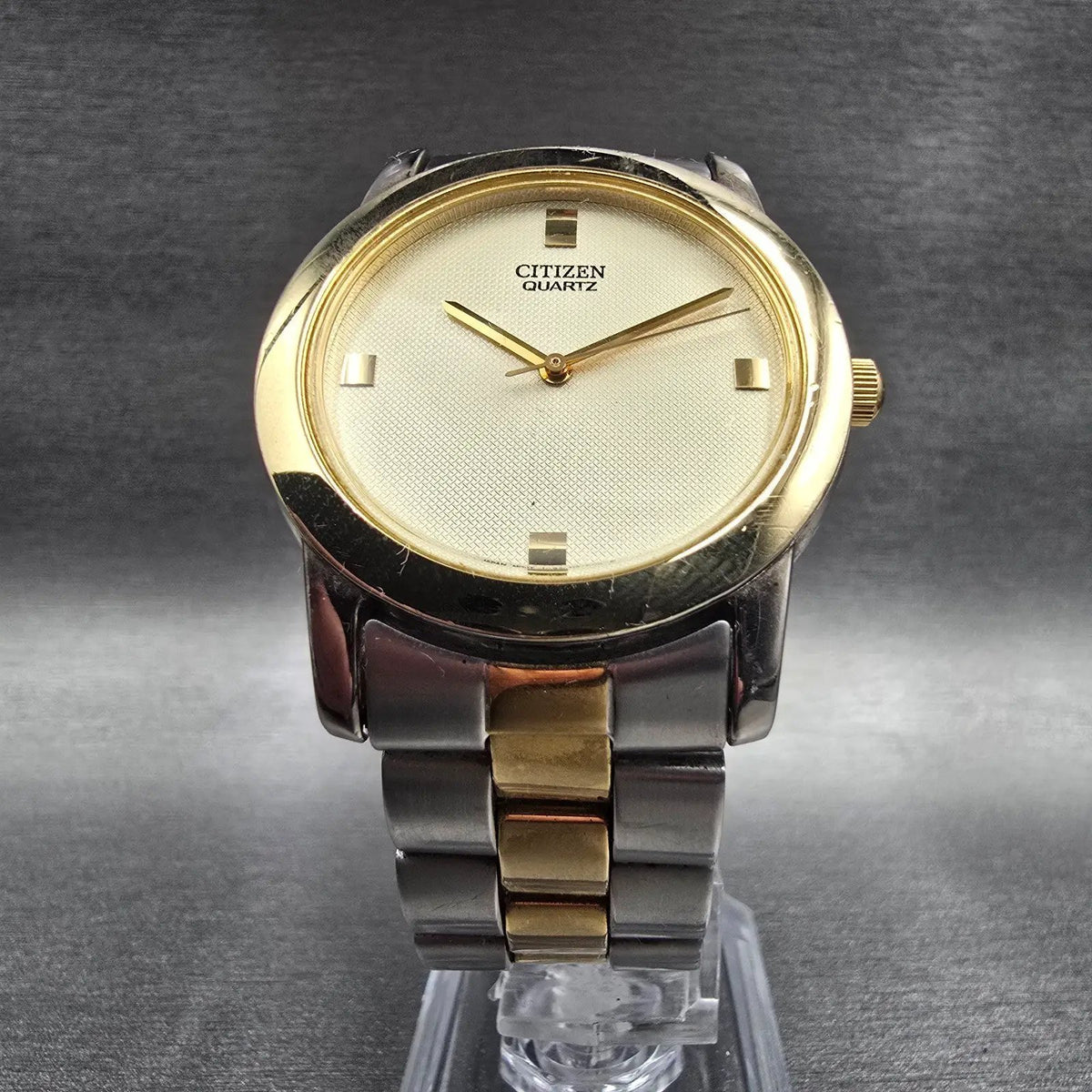Citizen Mens Watch 35mm Champagne Dial Two Tone Round 1032-S77147 New Battery L5