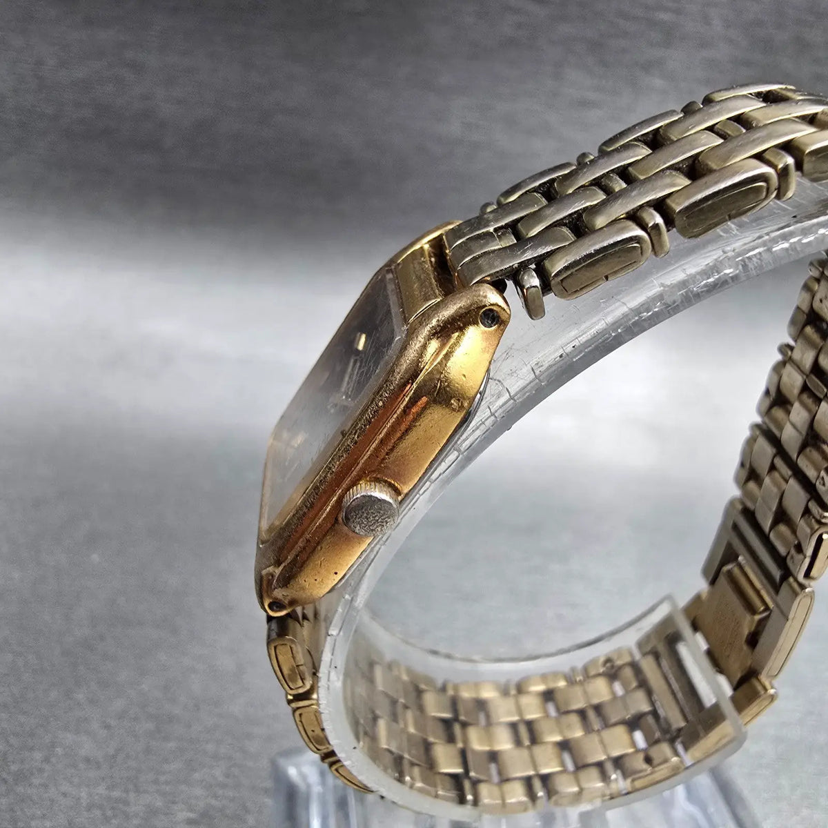 Seiko Tank Watch Women 17mm Black Dial Gold Rectangle V400-5498 New Battery2