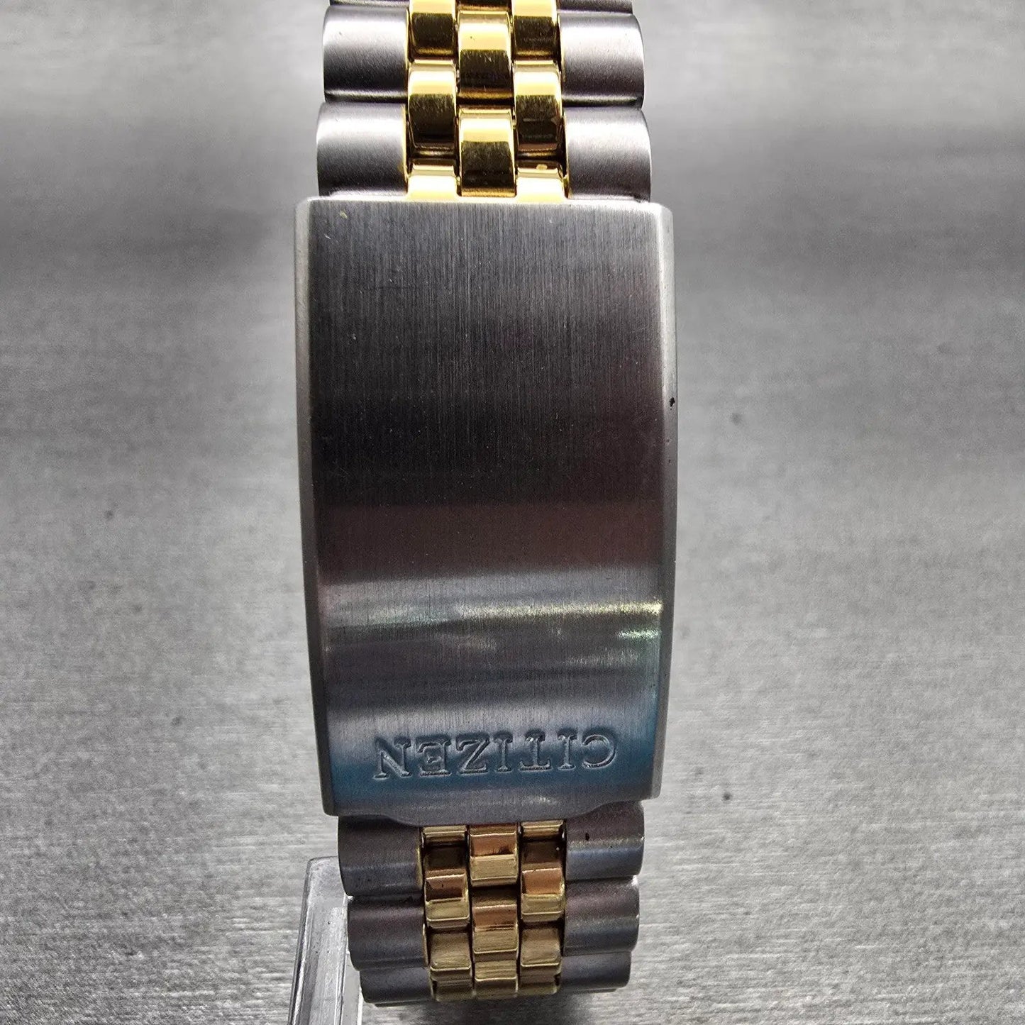 Citizen CQ Watch Men 35mm Champagne Dial Two Tone Daydate 1100-R12535 New Batt7