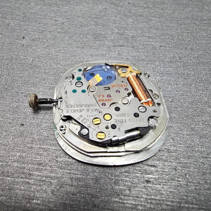 Seiko 5932A Quartz Movement Date Three Hand Parts Vintage 6 Jewels1