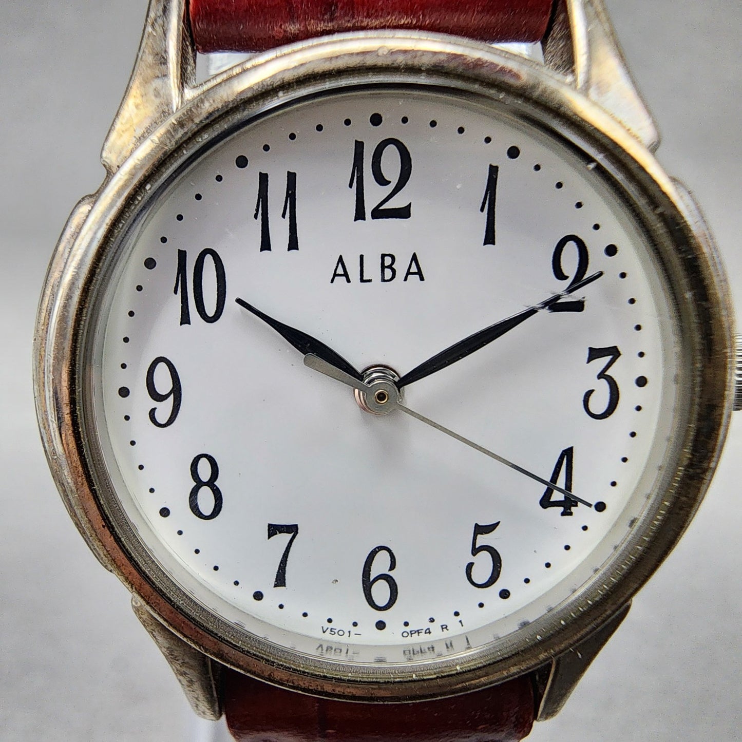 Seiko ALBA Watch Women 26mm White Dial Silver Tone Round V5010ET0 New Battery2