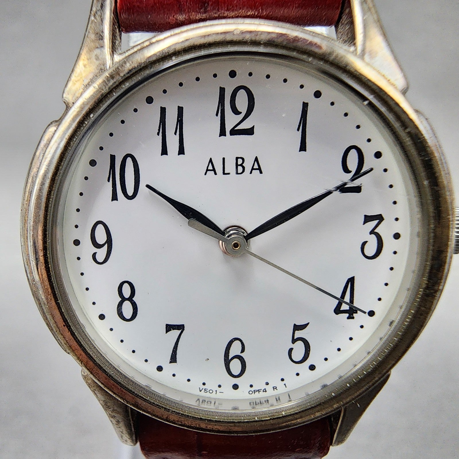 Seiko ALBA Watch Women 26mm White Dial Silver Tone Round V5010ET0 New Battery2