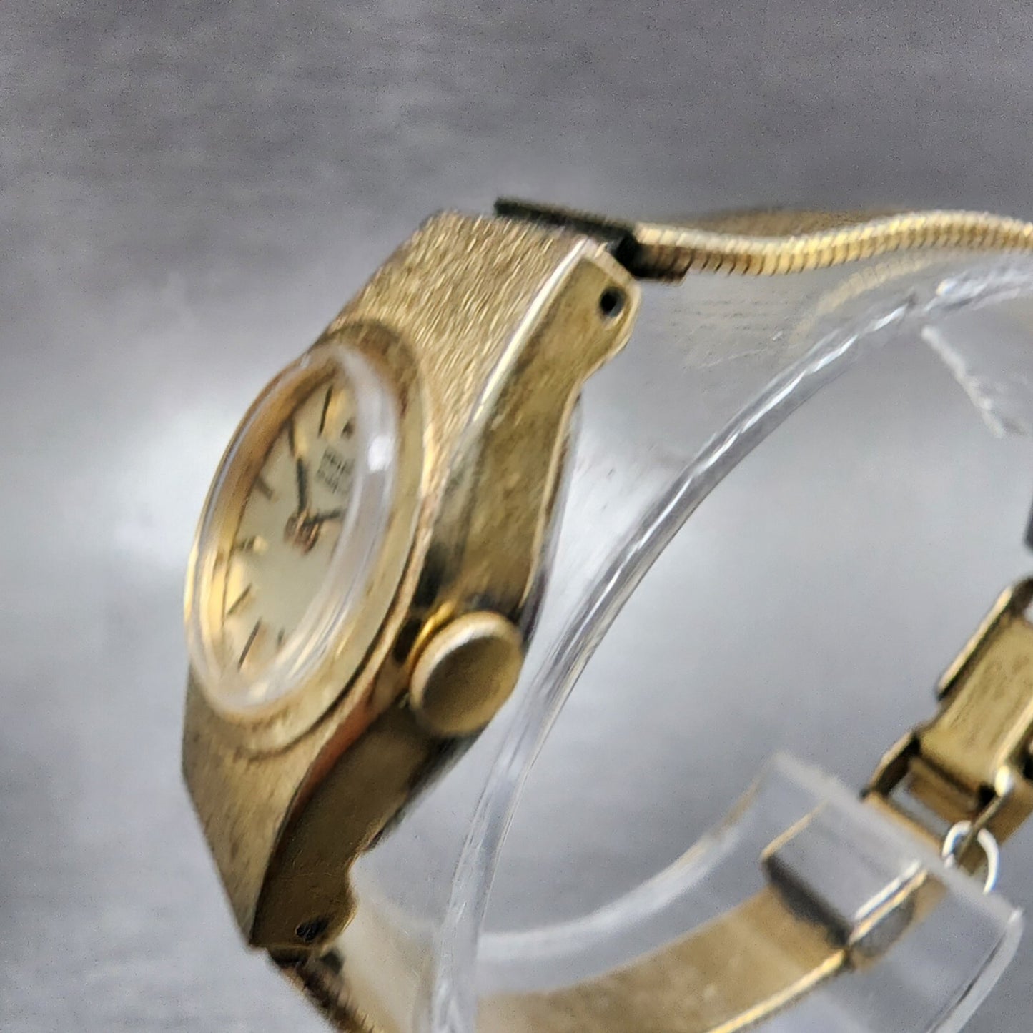 Seiko Watch Women 16mm Gold Dial Gold Tone Round 14000909 New Battery2