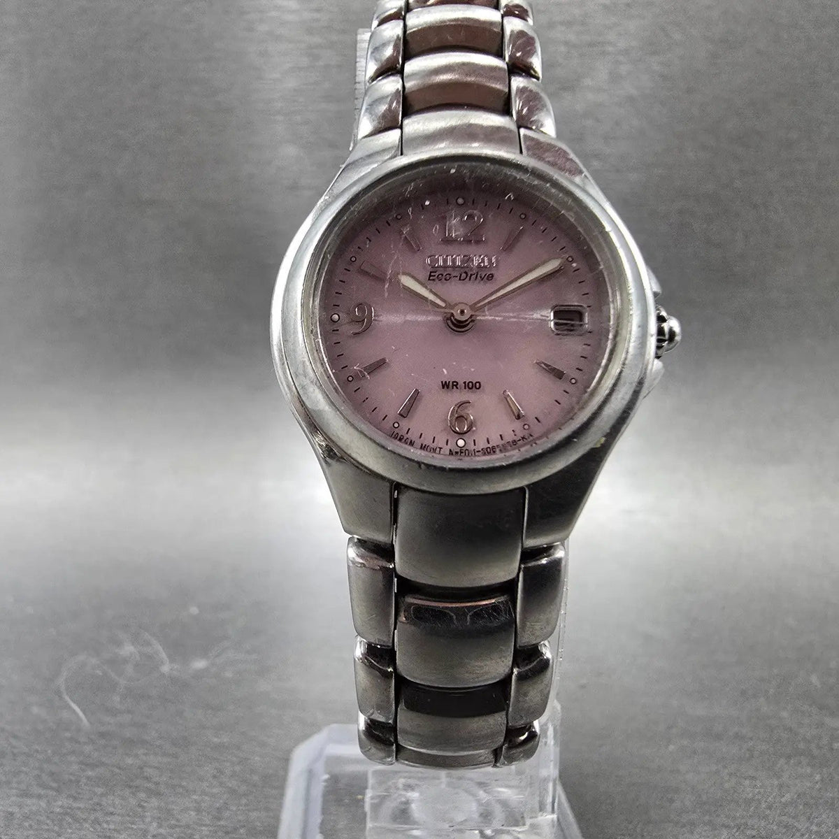 Citizen Eco-Drive Watch Women 26mm Pink Dial Silver Tone Date E011-S039941 RunsK5