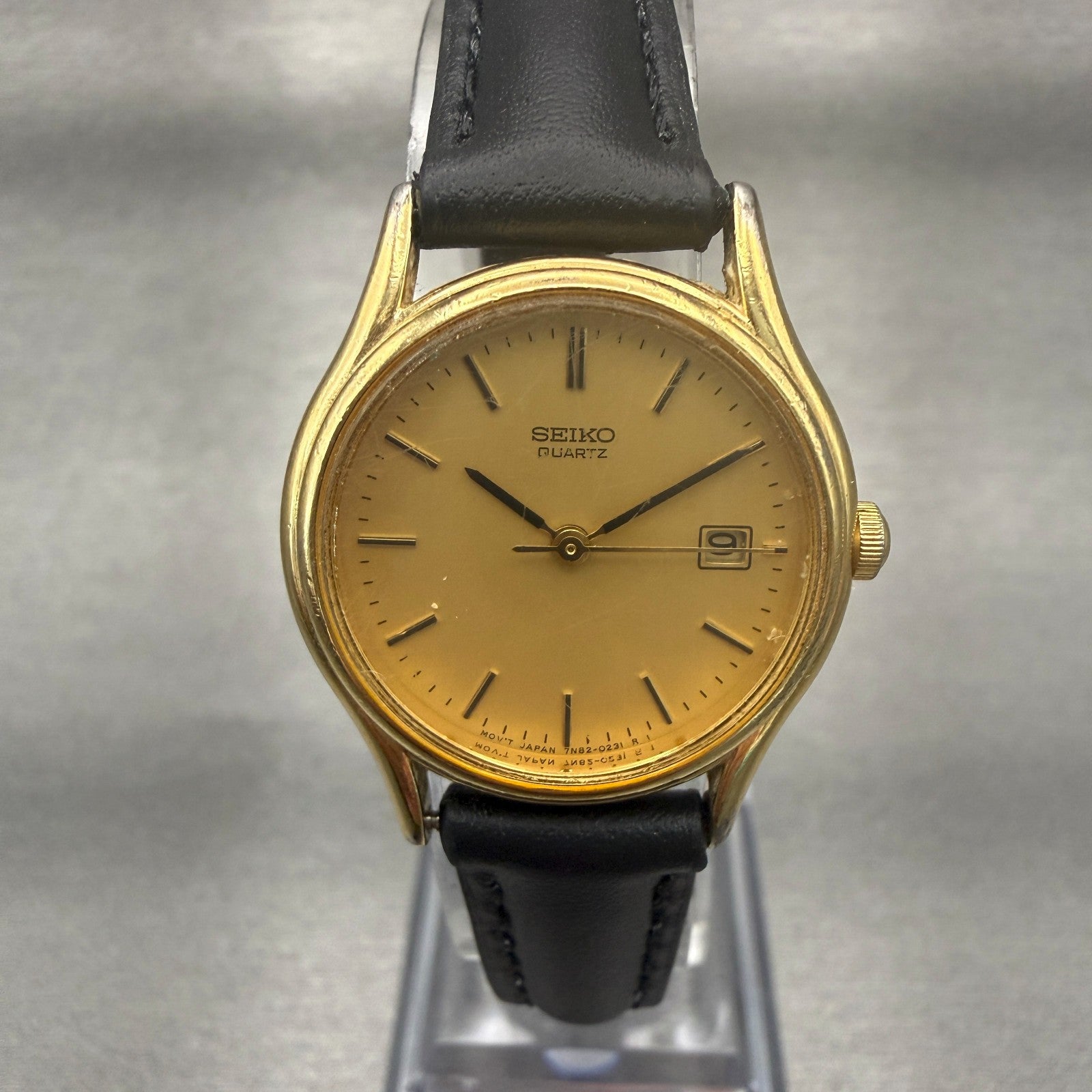 Seiko Watch Women 25mm Gold Dial Gold Tone Date Round 7N82-0101 New Battery0