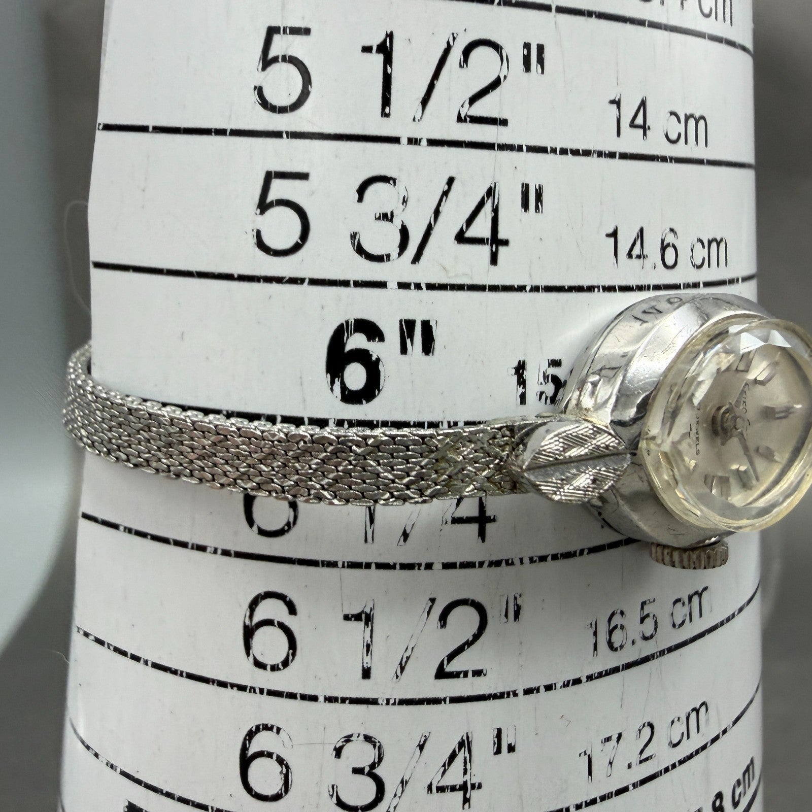 Seiko Solar Watch Women 15mm Silver Dial Silver Tone Oval Manual 10-7780 Runs10