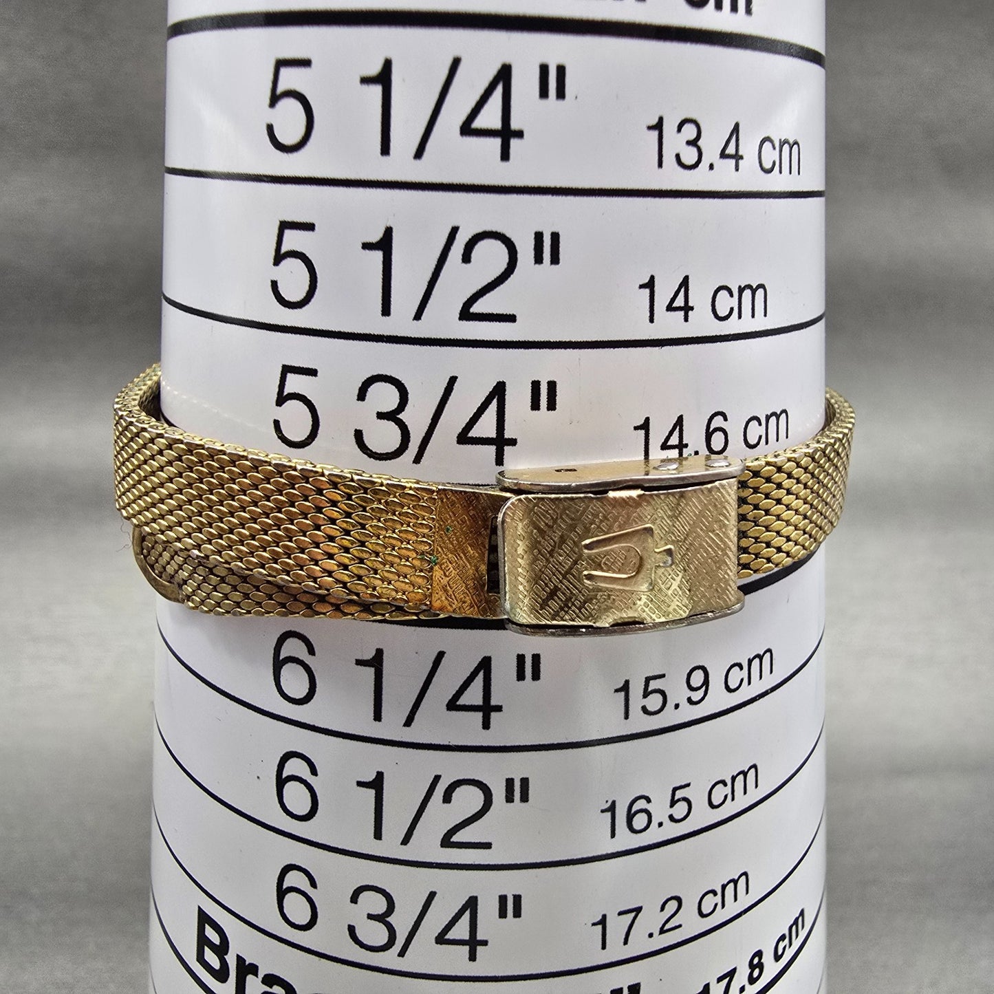 Bulova Watch Women 17mm Green Dial Gold Tone Oval Manual Wind Runs Vintage9