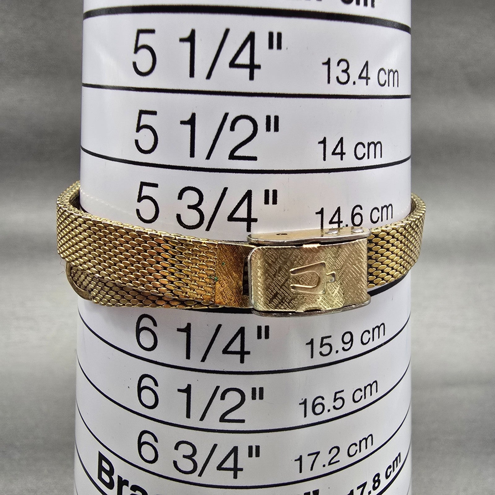 Bulova Watch Women 17mm Green Dial Gold Tone Oval Manual Wind Runs Vintage9