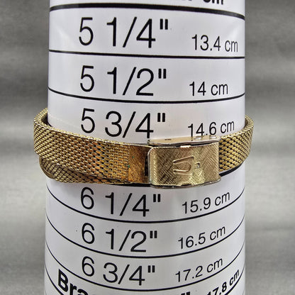 Bulova Watch Women 17mm Green Dial Gold Tone Oval Manual Wind Runs Vintage9