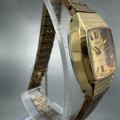 Seiko Tank Watch Women 17mm Champagne Dial Gold Tone Manual 11-4210 Runs Vintage3