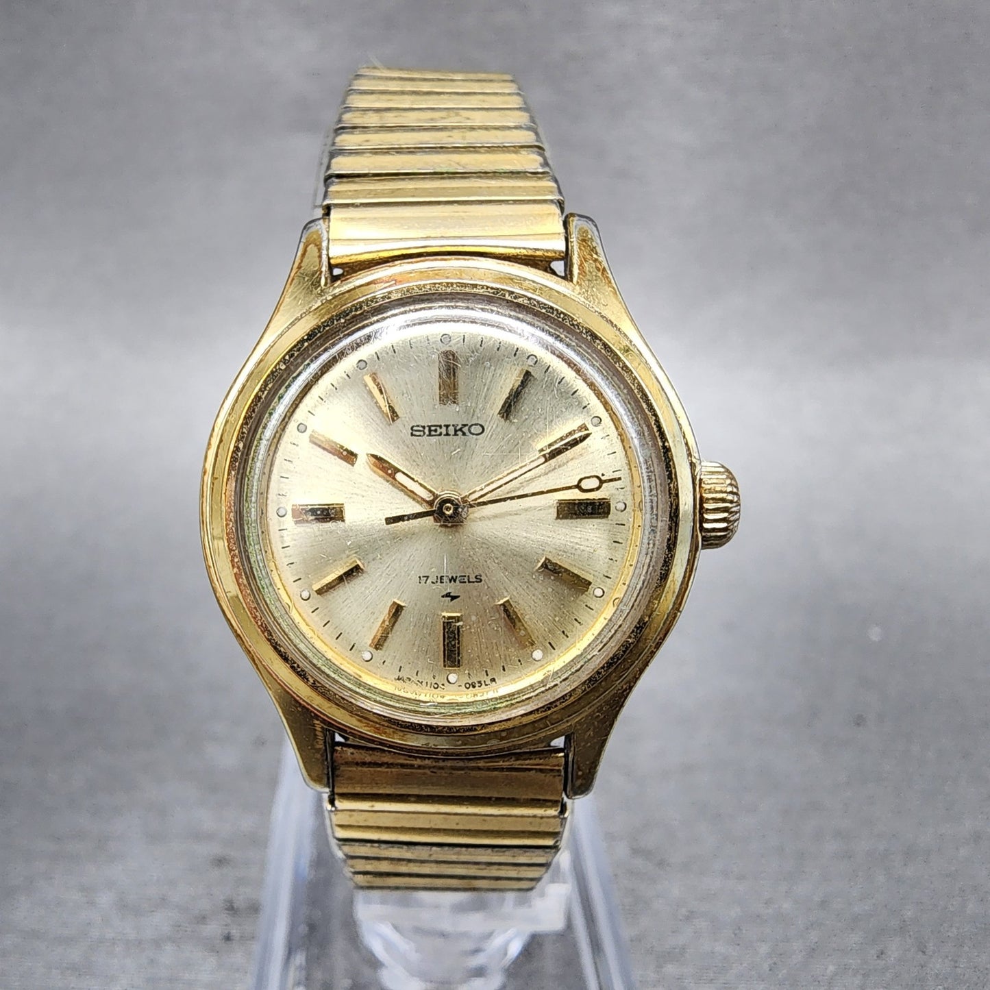 Seiko Watch Women 25mm Champagne Dial Gold Tone Manual Round 11040250 Runs0
