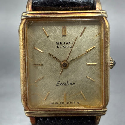 Seiko Exceline Tank Watch Women 18mm Champagne dial Gold Tone 1221-5670 New Batt1