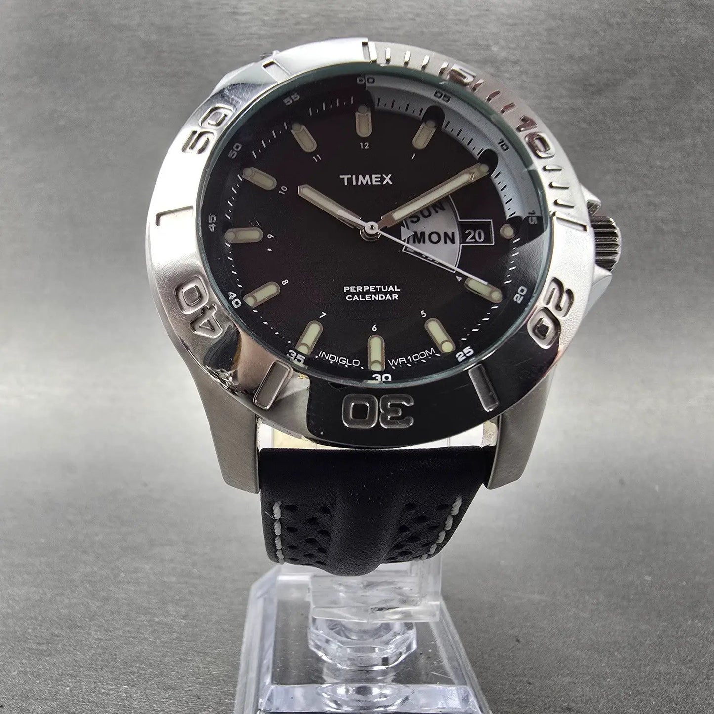Timex Perpetual Calendar Dive Watch Men 44mm Black Dial Steel T2J081 New Battery5