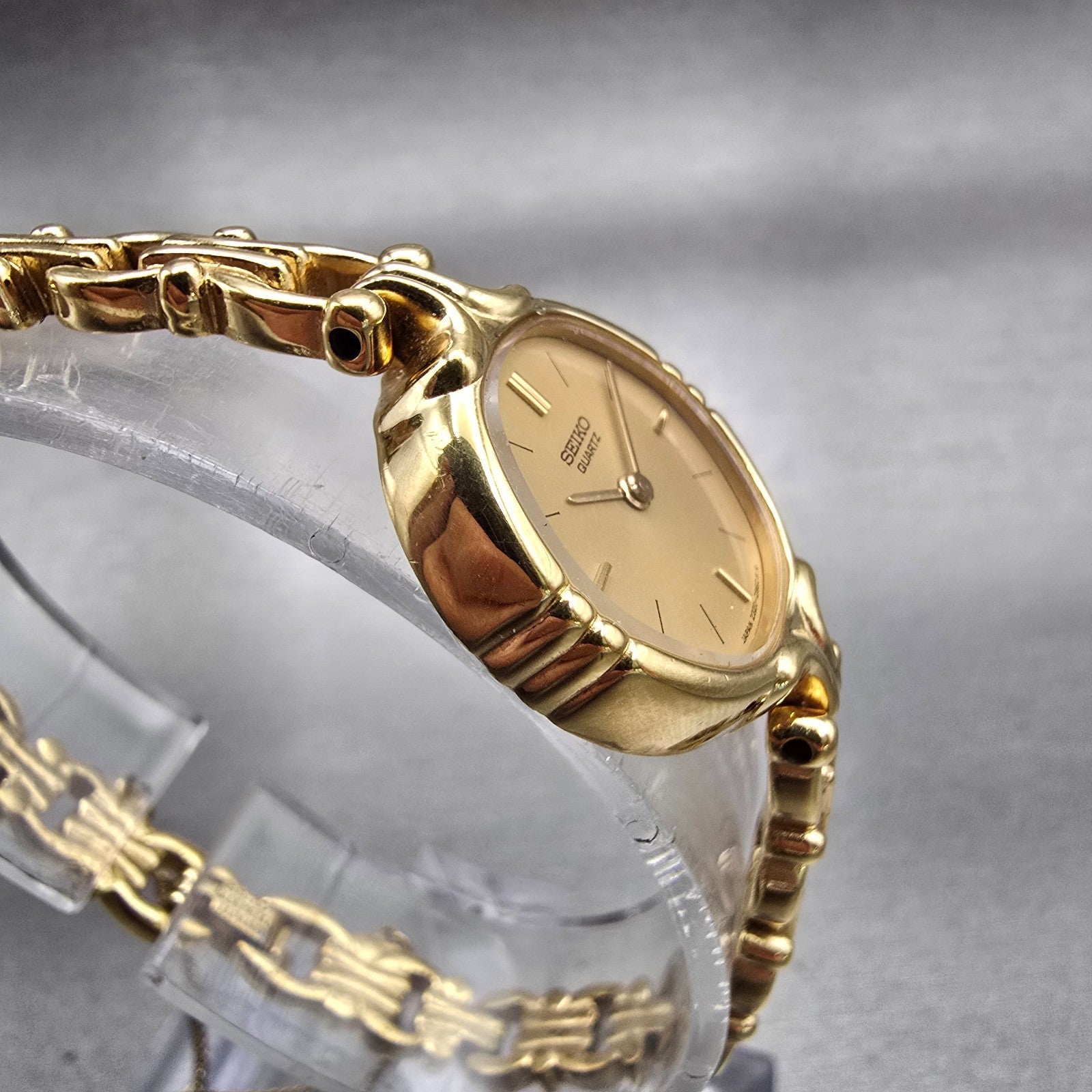 Seiko Watch Women 20mm Gold Dial Gold Tone Round 2320-6099 New Battery Vintage3