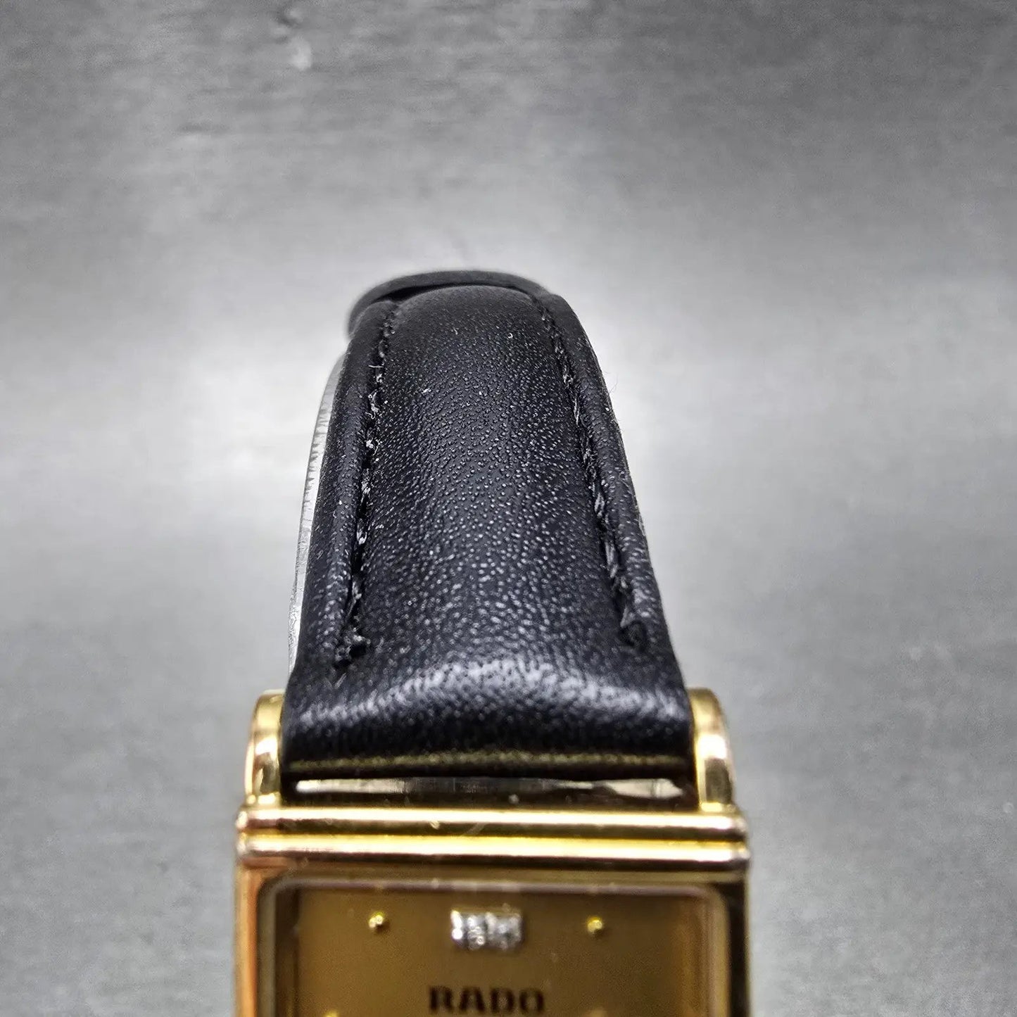 Rado Tank Watch Women 17mm Gold Dial Gold Tone Rectangle 204.5347.2 New Battery4
