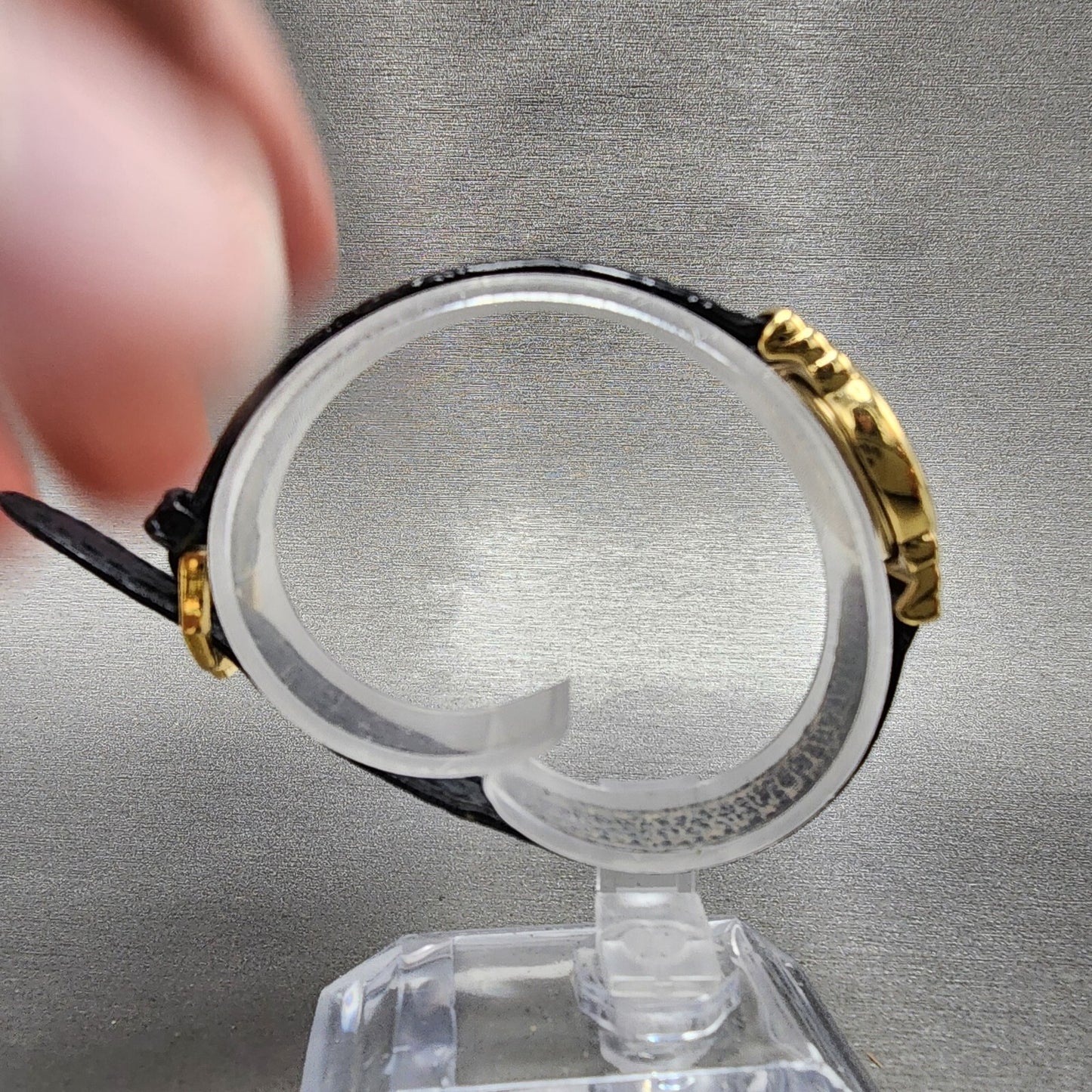 Raymond Weil Watch Women 17mm Black Dial Gold Plated Oval 3765 New Battery