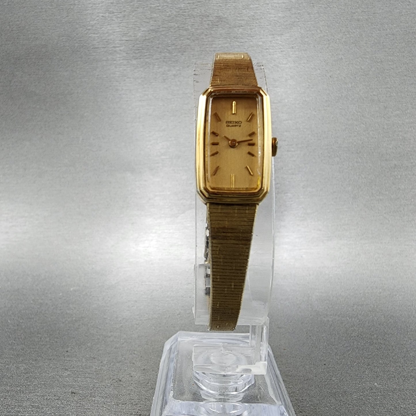 Seiko Tank Watch Women 14mm Champagne Dial Gold Tone 13205770 New Battery5