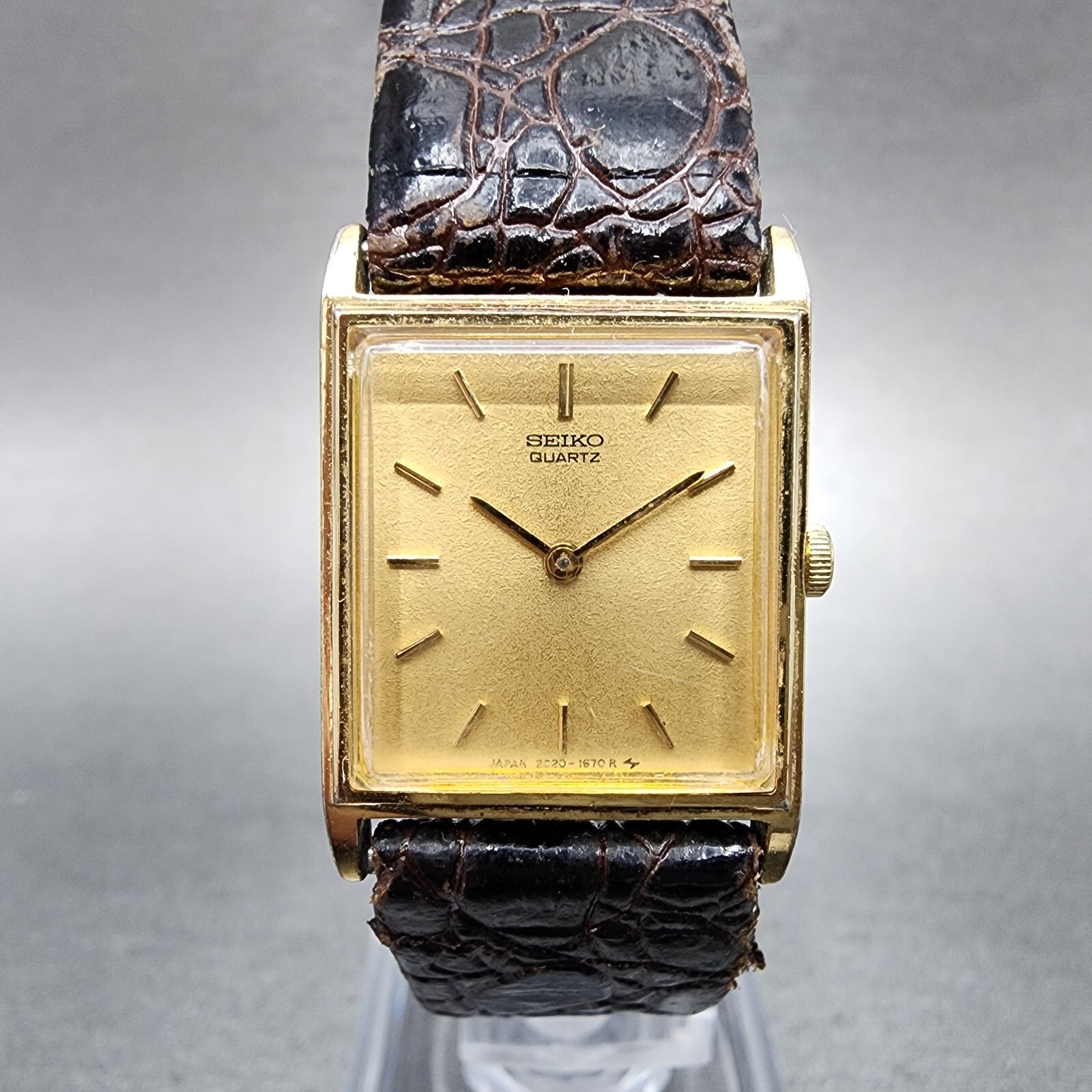 Seiko Tank Watch Women 19mm Gold Dial Gold Tone Rectangle 2C205820 New Battery0