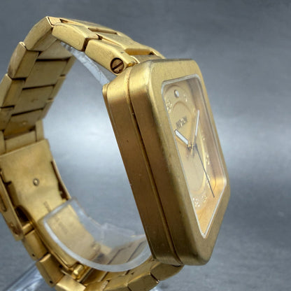Nixon The Riot Watch Men 36mm Gold Dial Gold Tone Square New Battery3