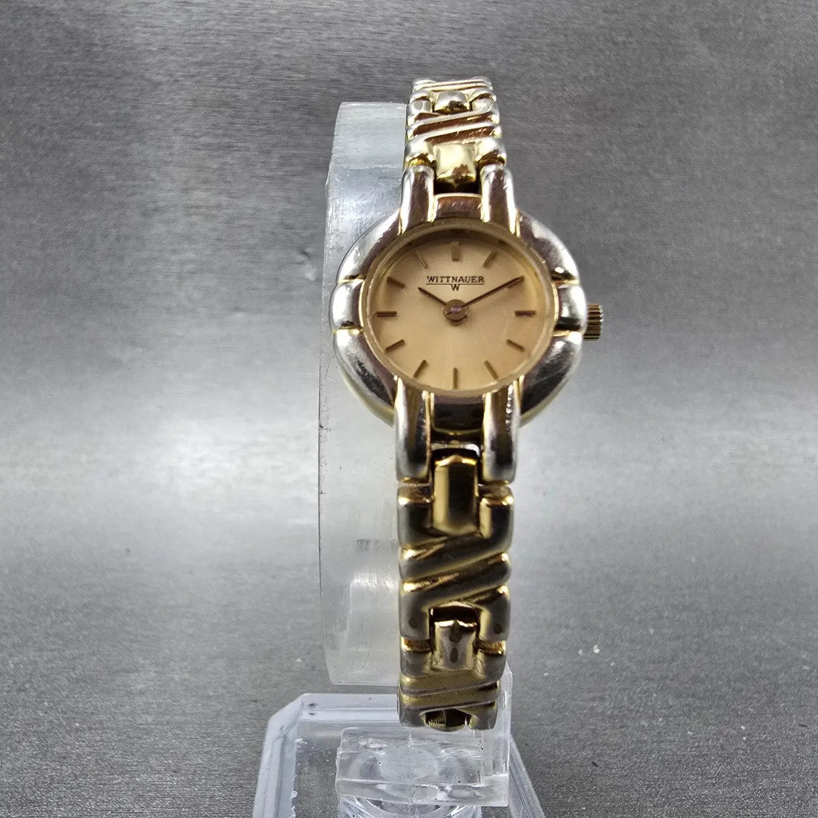Wittnauer Watch Women 20mm Gold Dial Gold Tone Round 5784 New Battery Vintage5