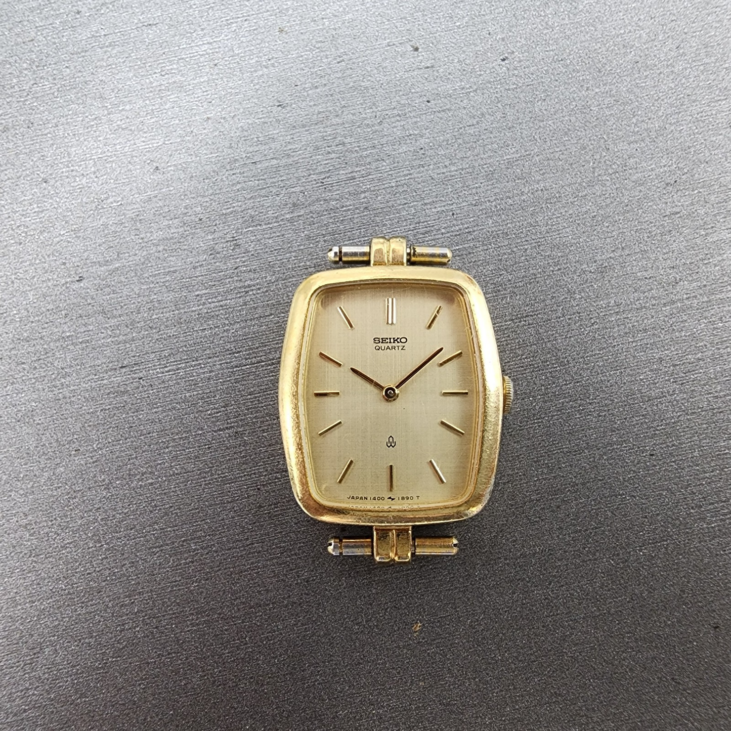 Seiko Tank Watch Women 20mm Champagne Dial Gold Tone Rectangle 14006070 New Bat0
