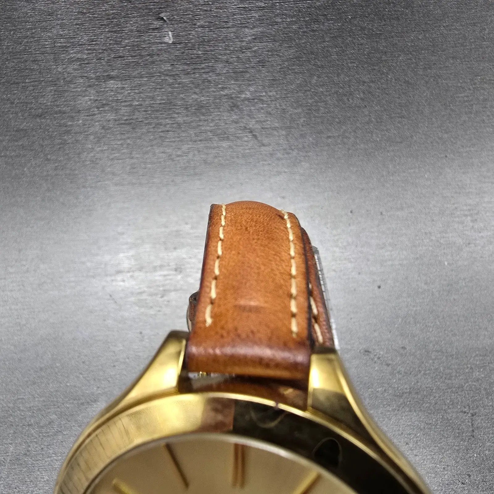 Michael kors Runway Watch Women 42mm Gold Dial Gold Tone Round MK-2256 New BattL4